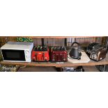 Kitchen appliances - 2x dual toasters, 2x 4 slot toasters, Russell Hobbs kettle