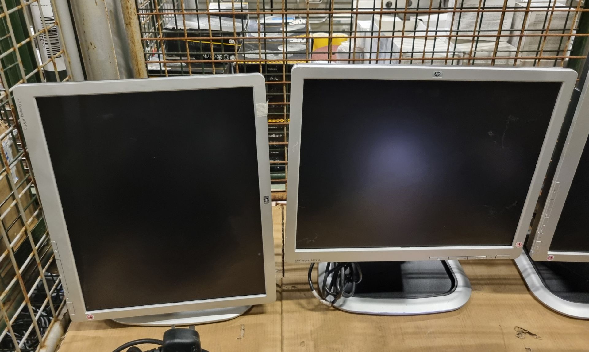 7x HP Compaq LA1951g PC 19 inch LCD monitors - Image 3 of 4