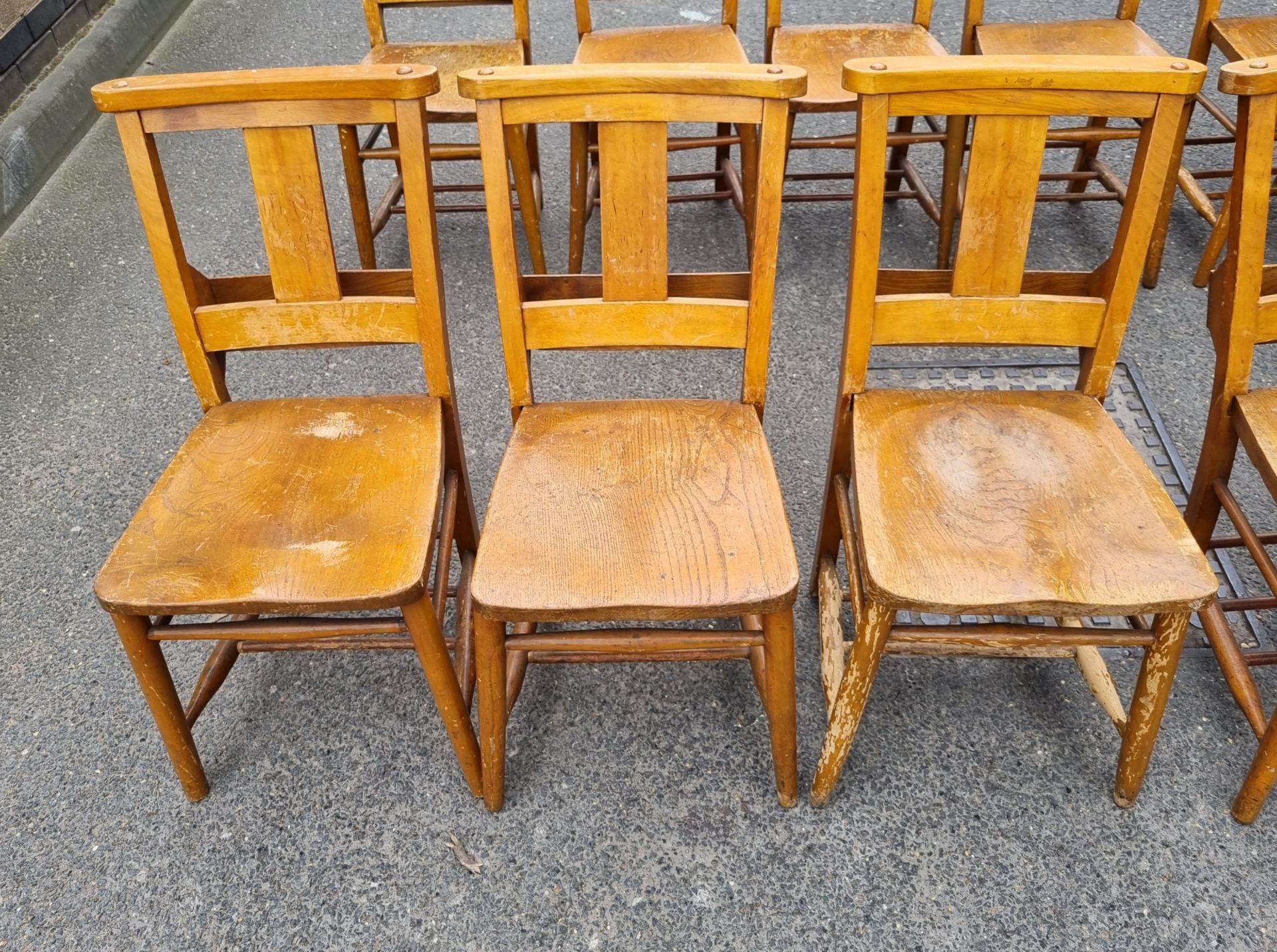 12x Wooden chairs with rear book holder - L 420 x W 420 x H 820mm - Image 7 of 10