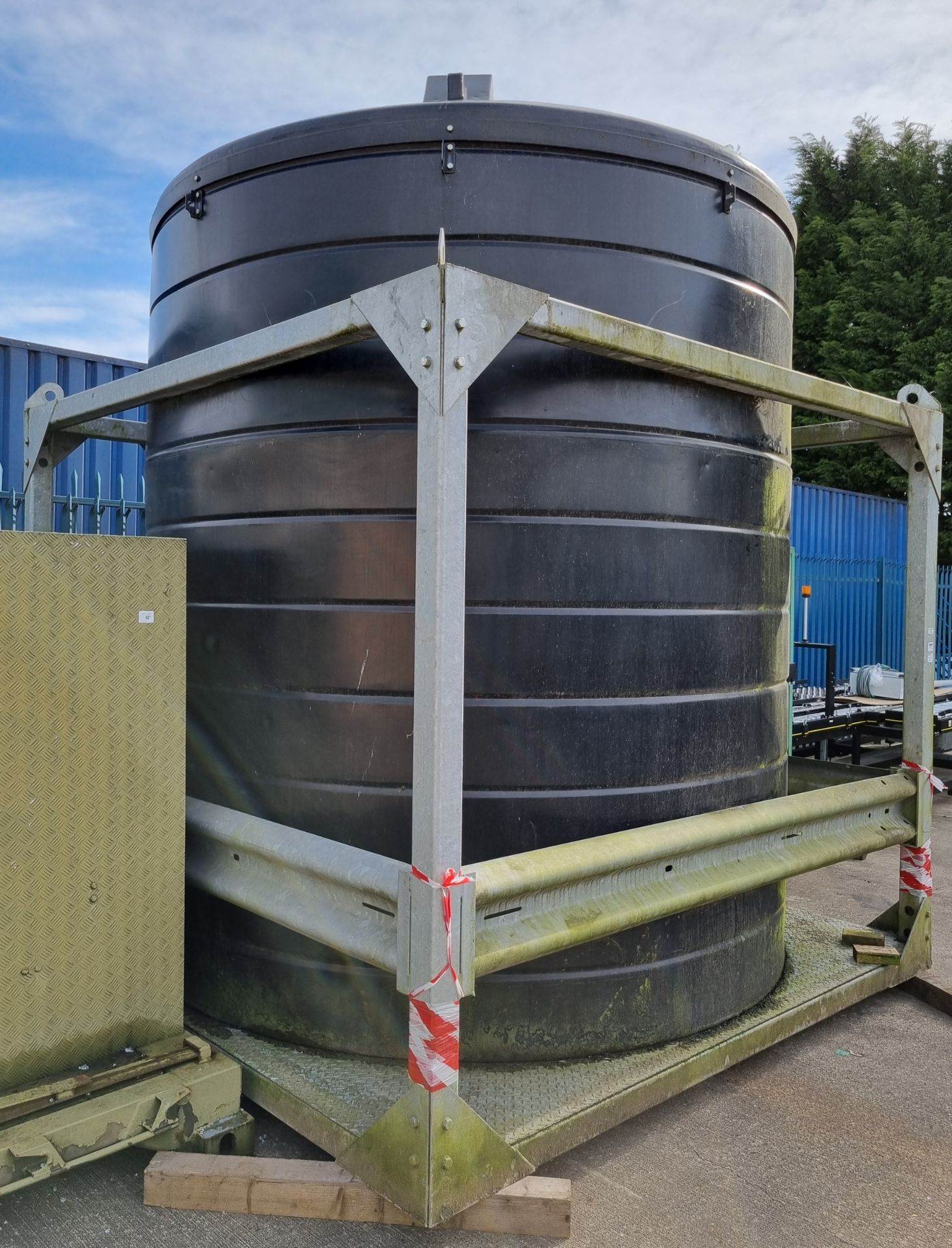 Diesel tank with lifting cage - W 3000 x D 3400 x H 4000mm - Image 4 of 6