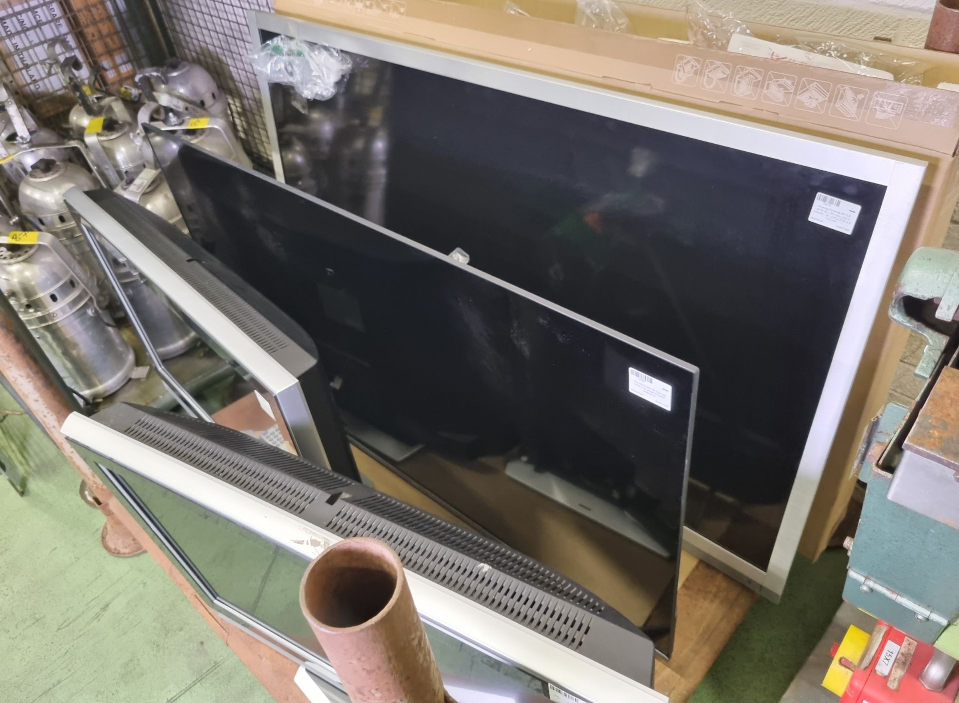 Various TV monitors - full details in the description - Image 7 of 9