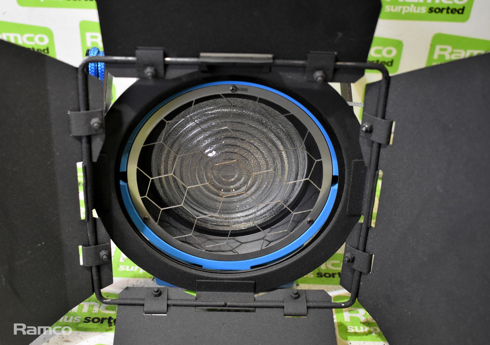 ARRI 650 Plus fresnel spotlight, Desisti Magis Mod 300 fresnel spotlight - Image 6 of 13