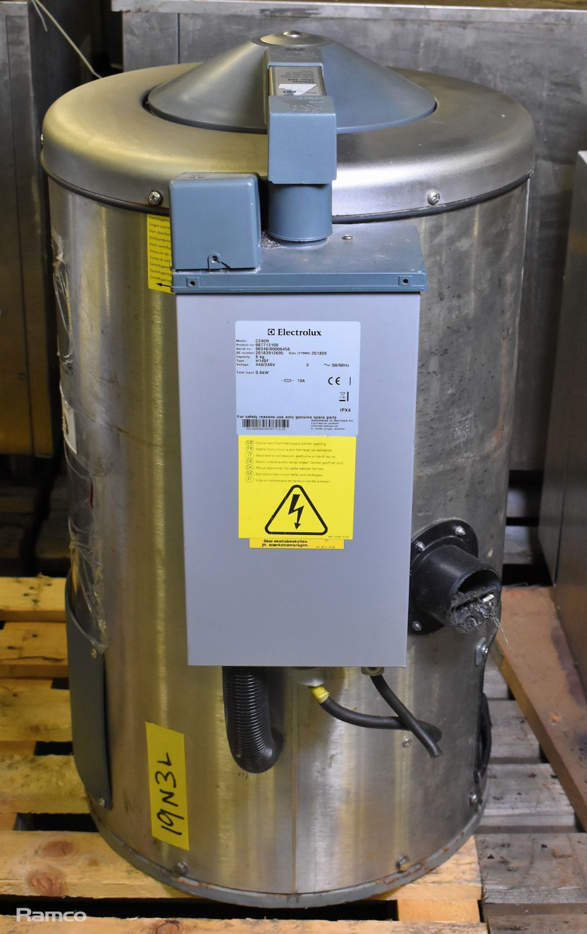 Electrolux C240R hydro extraction unit - 440V - W 510 x D 660 x H 890mm - Image 5 of 7