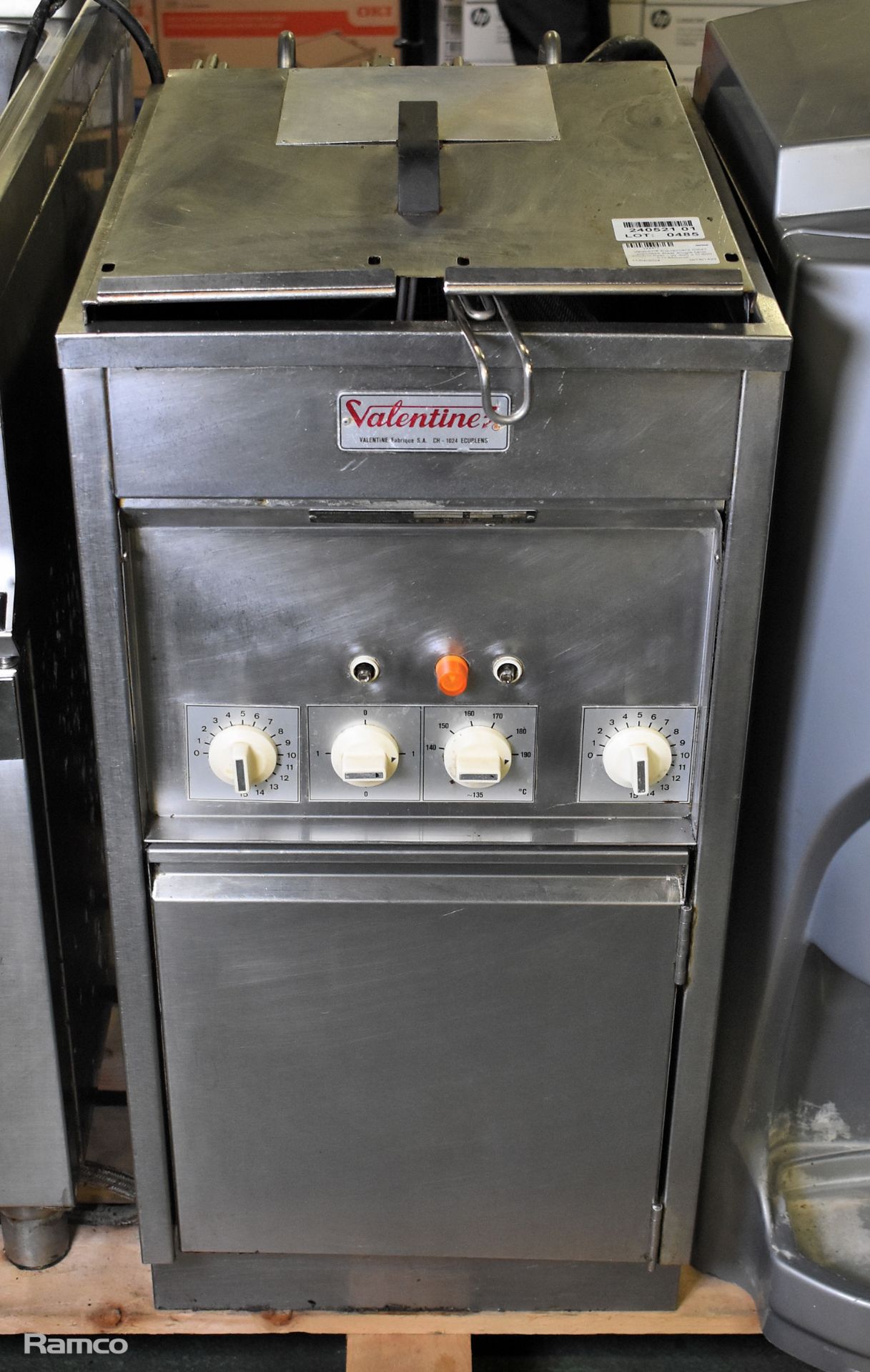 Valentine Equipment C94T stainless steel single tank electric fryer - W 400 x D 600 x H 850mm