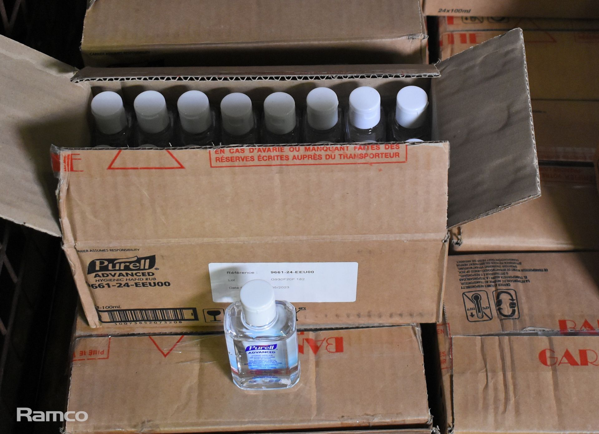 23 boxes of Hand sanitizing/Hygienic gel - Expired - mixed bottle sizes - Image 2 of 7