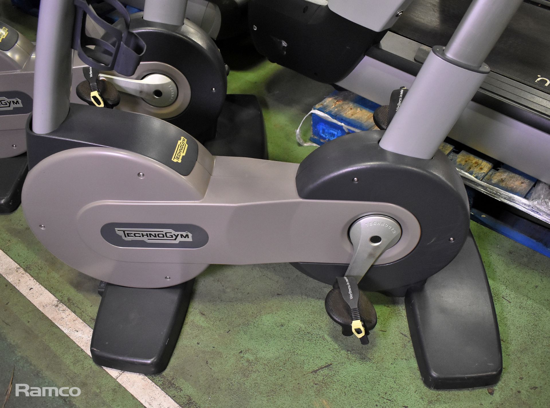 TechnoGym static exercise bike - W 550 x D 1210 x H 1380mm - Image 2 of 6