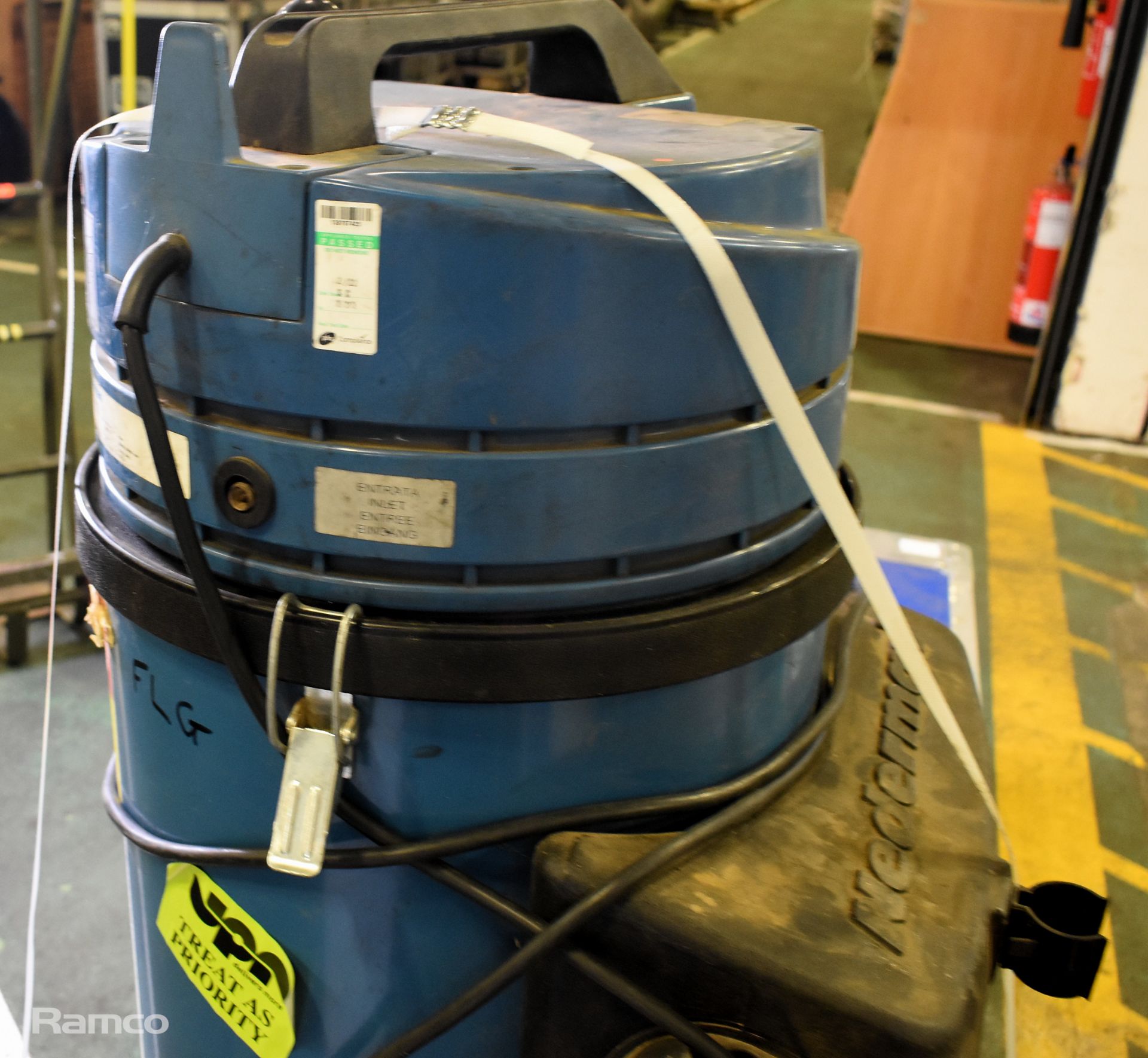 Nederman P300 portable dust extractor - Image 5 of 6