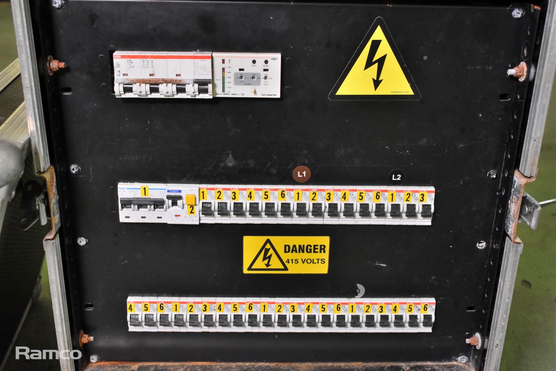 125A 30CH SOCAPEX distribution unit in flight case - L 660 x W 520 x H 640mm - Image 4 of 5