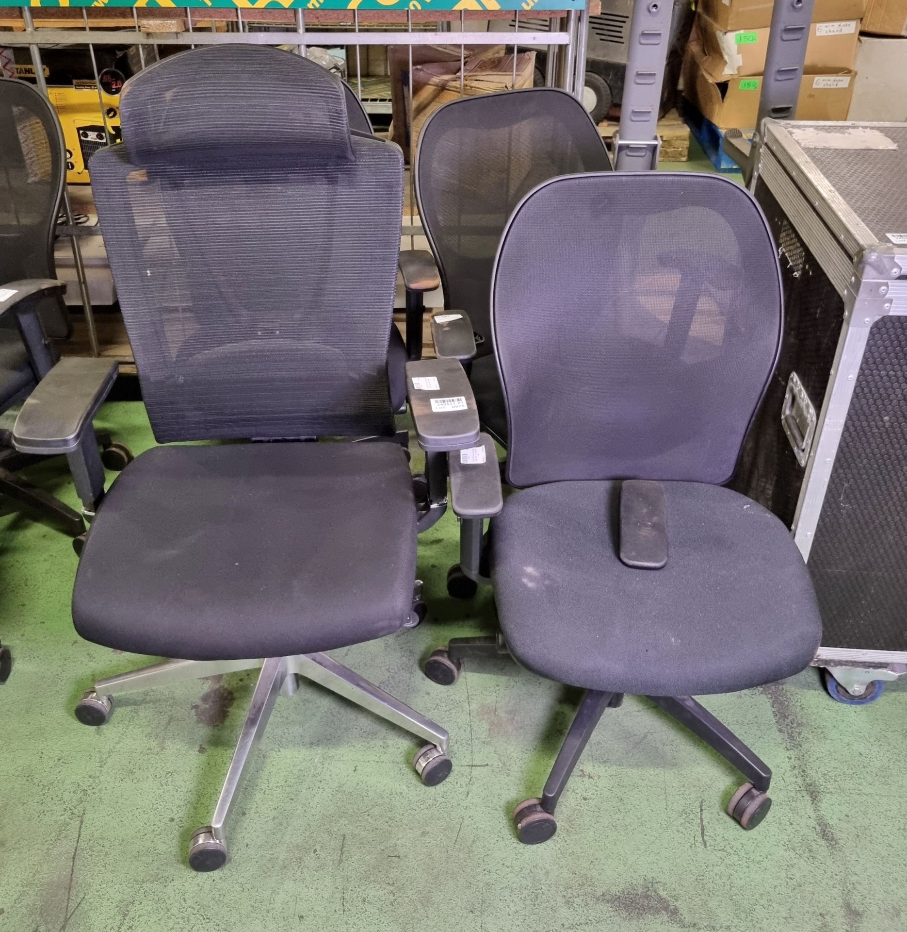 Various mesh back office chairs - details in description