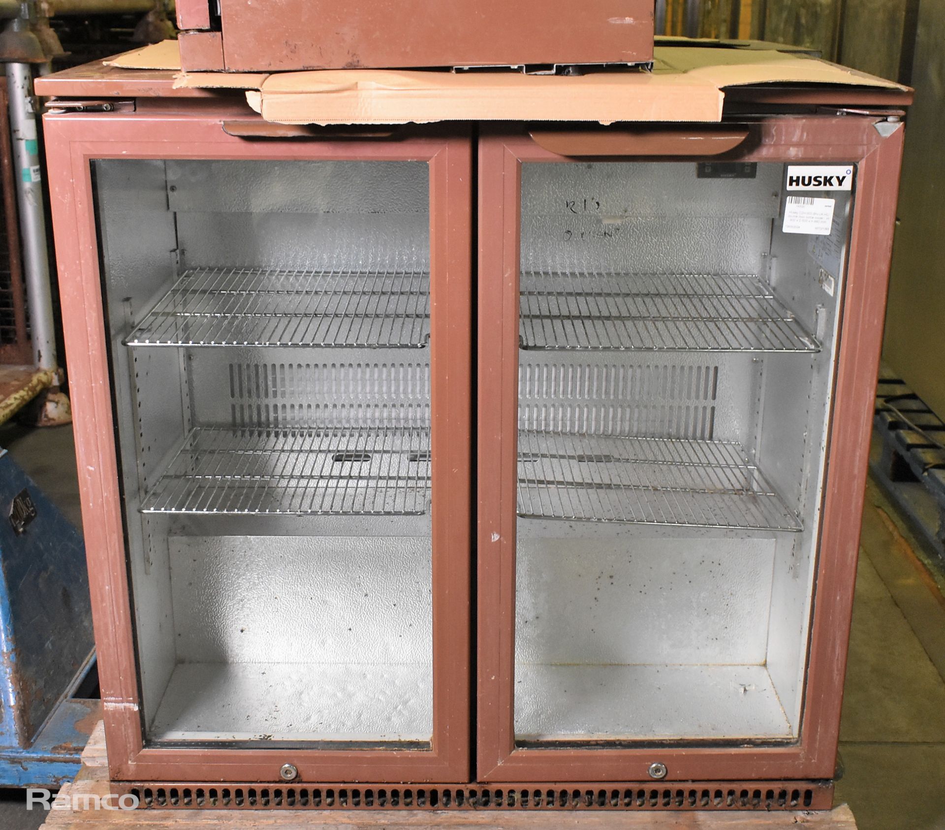 3x Husky C2H-900-BN-UK-HU double door bottle coolers - 2x have missing centrepieces - Image 6 of 12