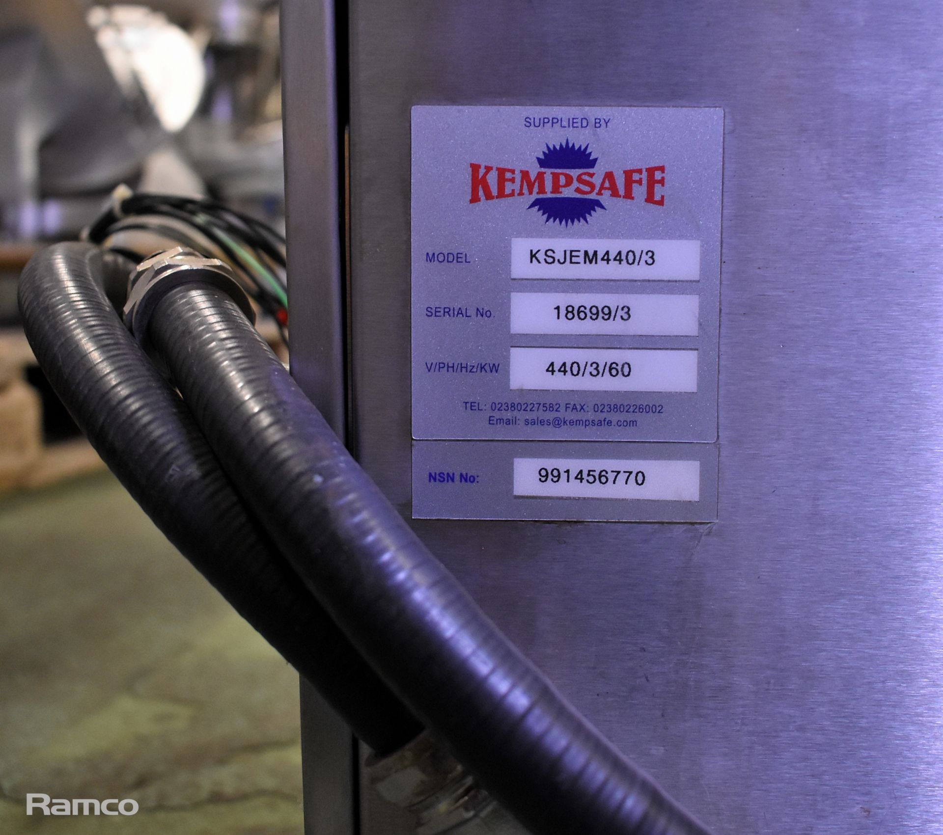 Kempsafe KSJEM440/3 stainless steel continuous water boiler/heater - Missing tap - 440V - 3ph - 60Hz - Image 4 of 4