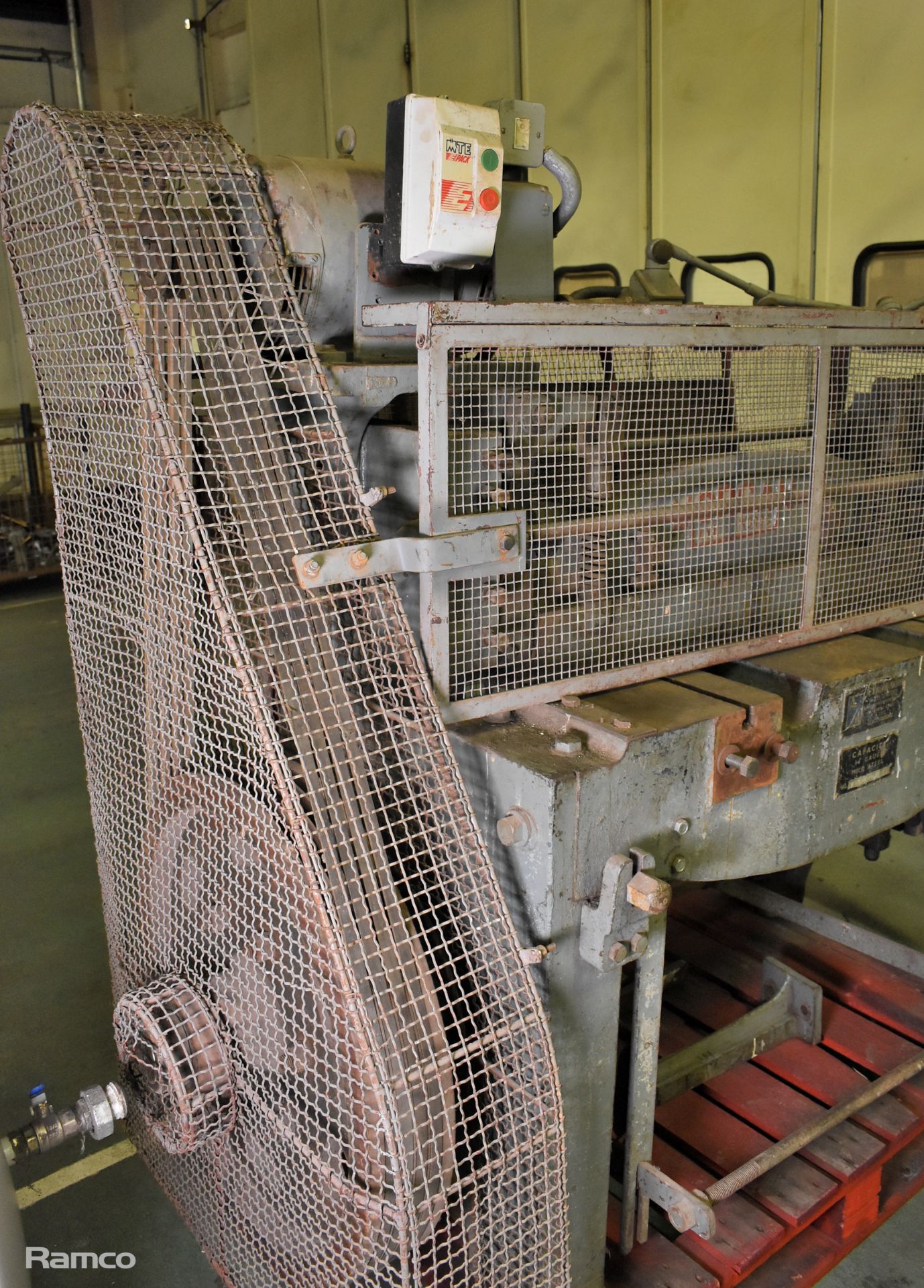 A.J Morgan & Sons Limited sheet metal guillotine - capacity: 14 gauge mild steel - Image 10 of 11