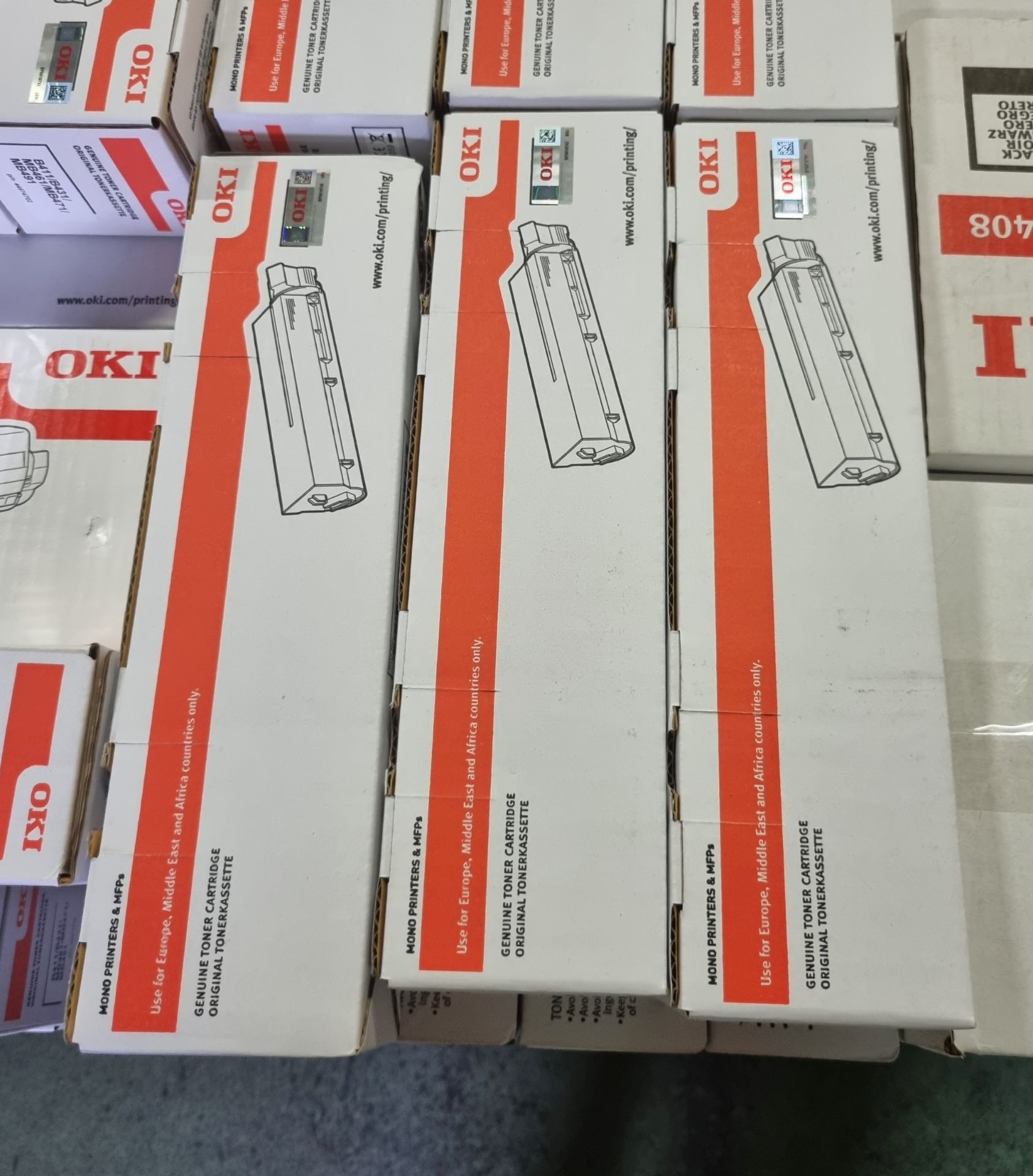 Oki image drums and toner cartridges - C822, C831 and C841 - black, yellow, magenta and cyan - Image 3 of 5