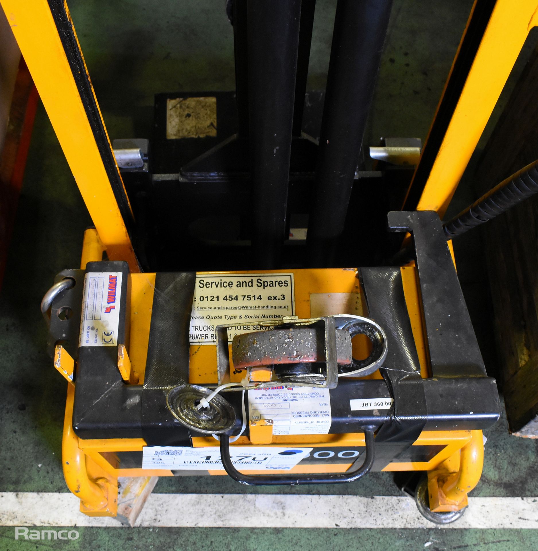 Wilmat Handling 203AF/S hand operated hydraulic lifting truck - capacity: 90kg - Image 3 of 10