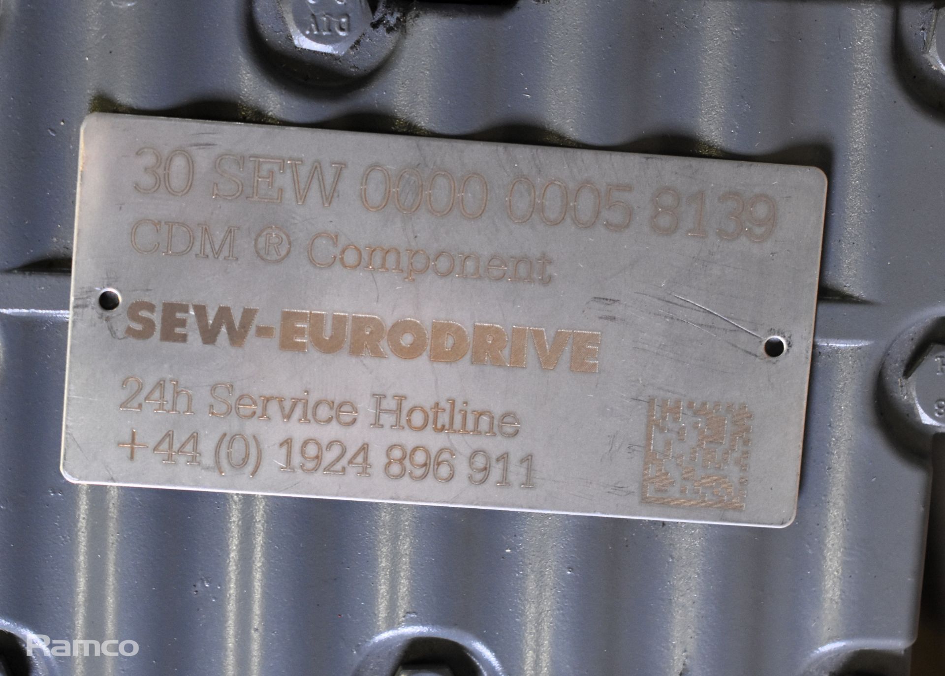 3x SEW-Eurodrive - RF27 DRN90L4BE2 electric gear motors - 1430/141rpm, 1.5kW, 230/400V, 5.80/3.35A - Image 5 of 6