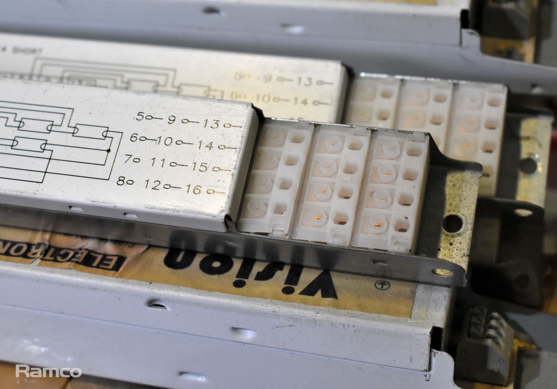 Assorted electronic ballasts - Philips, Vision, Quicktronic OSRAM and 3AAA - Image 7 of 7