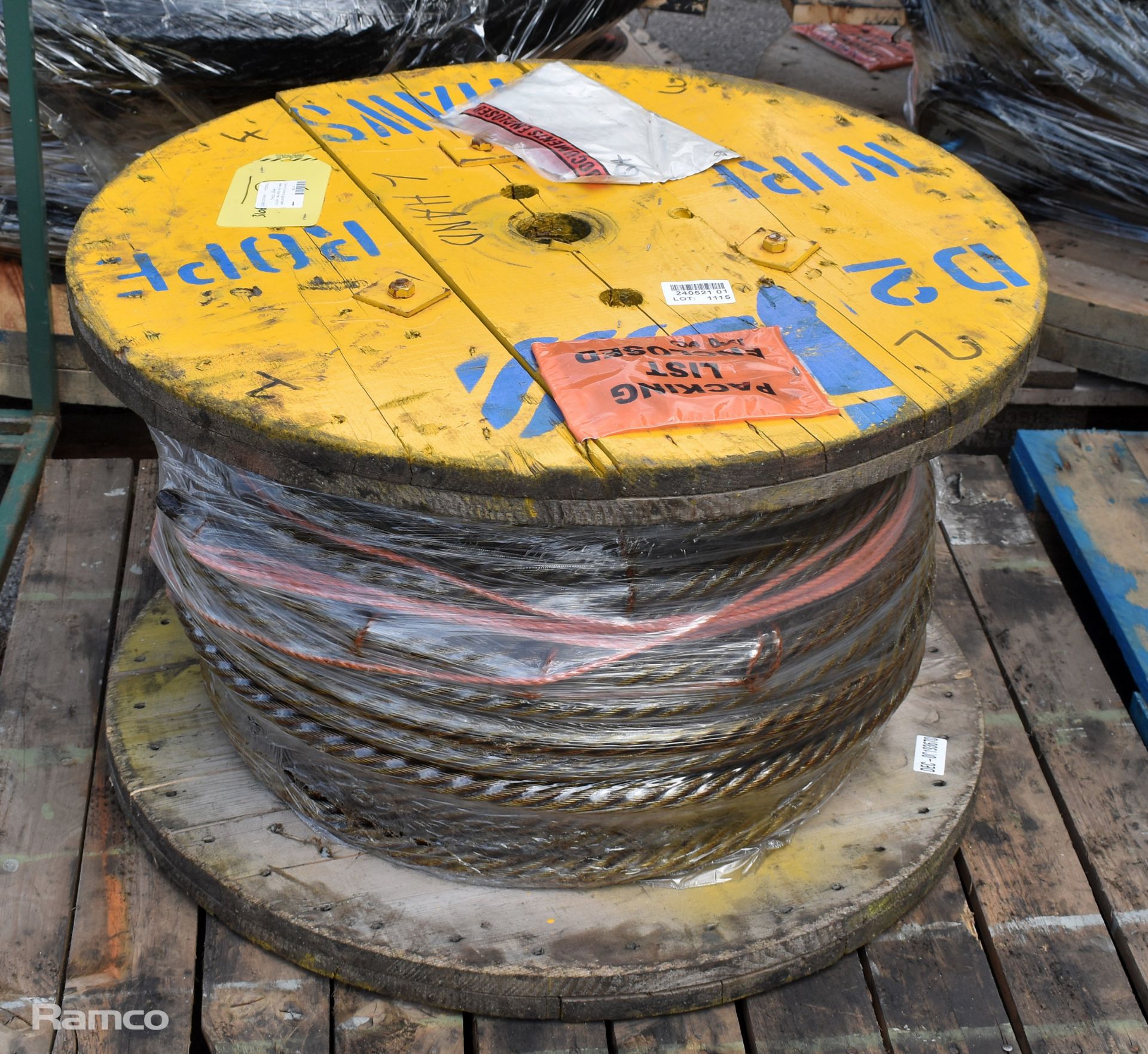 24mm 6 strand galvanised steel wire rope reel - approx weight: 300kg