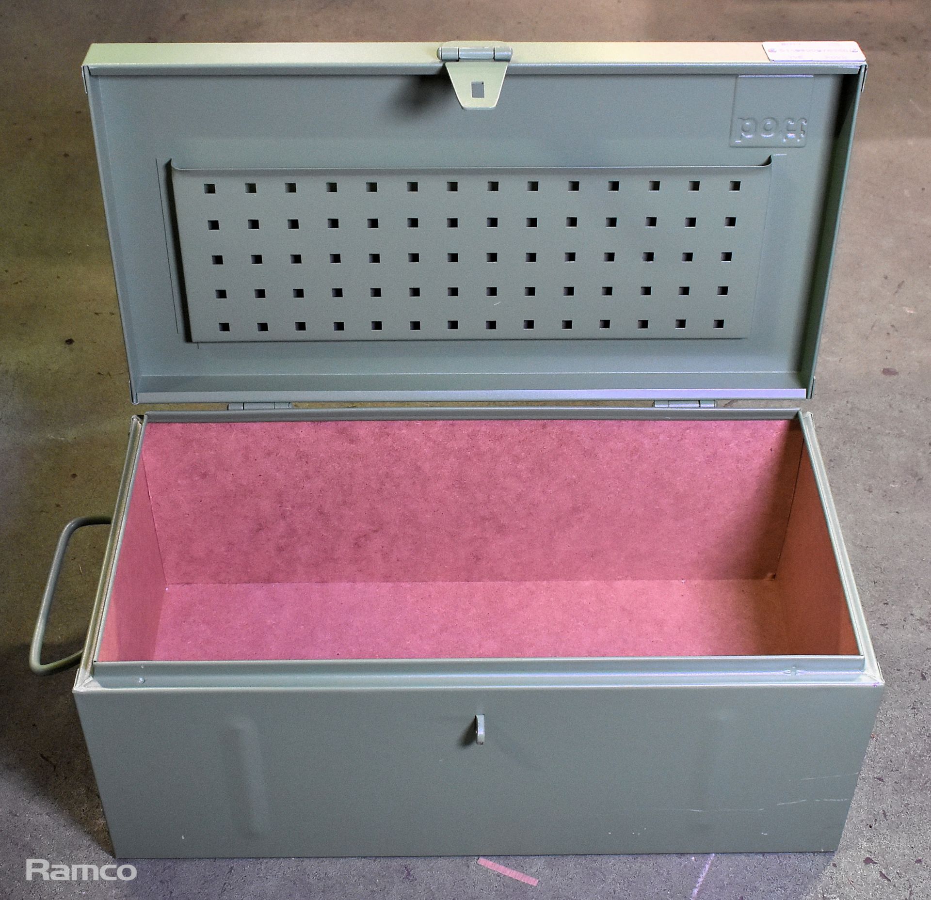 Bott metal toolbox - L 710 x W 380 x H 300mm