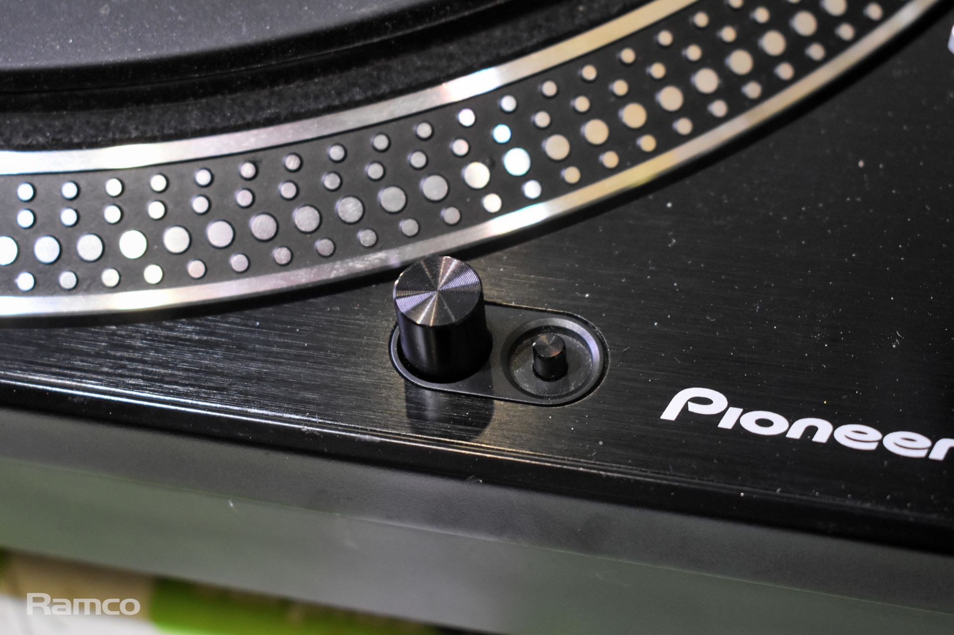 Pioneer PLX-1000 professional turntable with case - Image 3 of 15