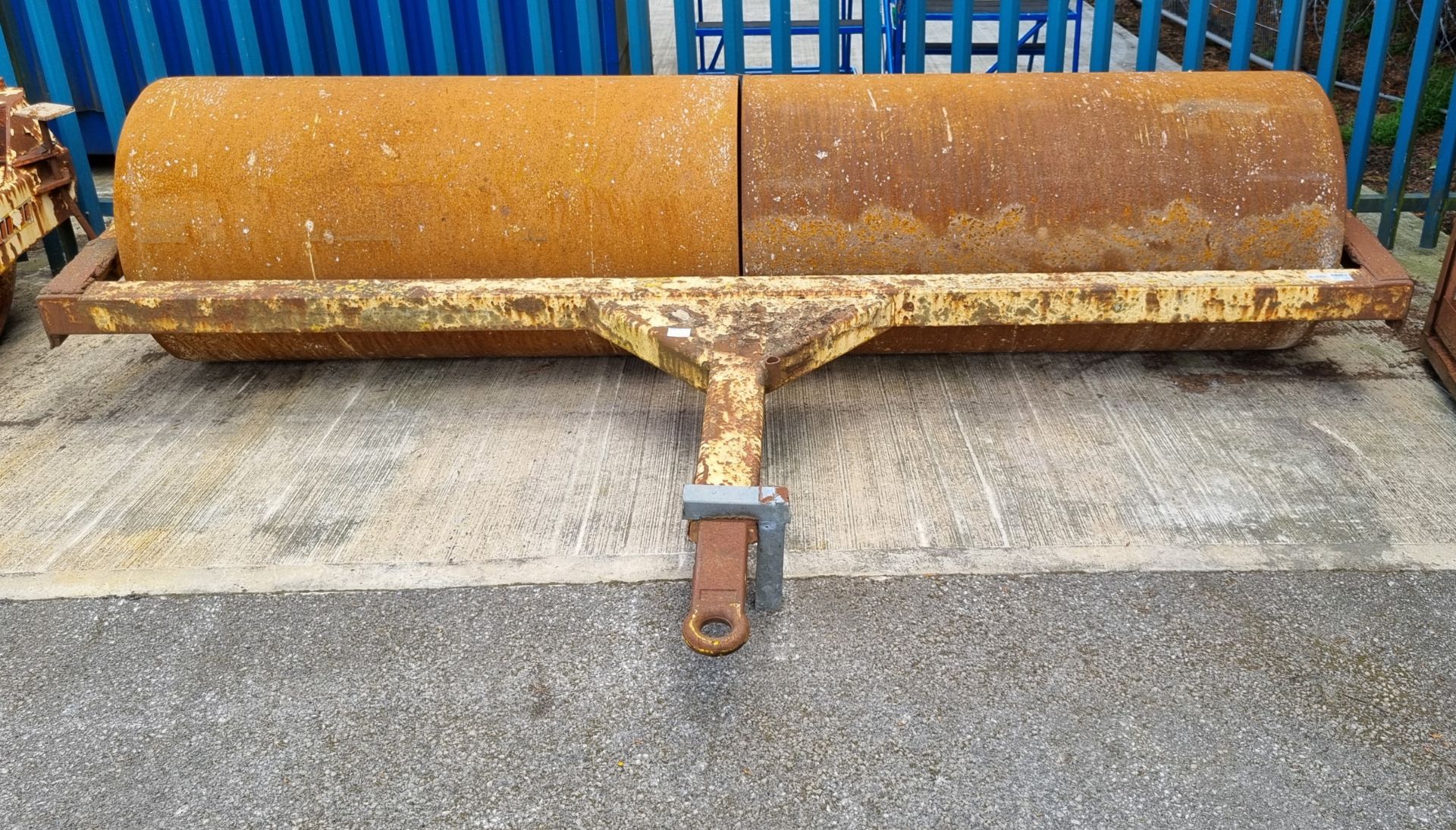 Yellow roller - width: 3300mm