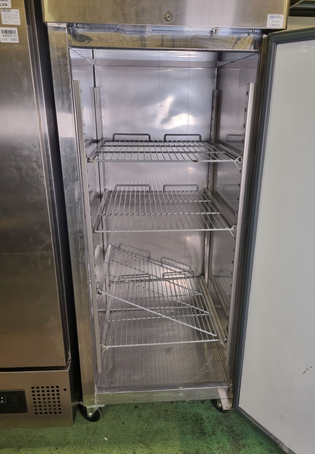 LEC CLGN 700ST stainless steel single door upright freezer - W 740 x D 840 x H 2000mm - Image 4 of 5