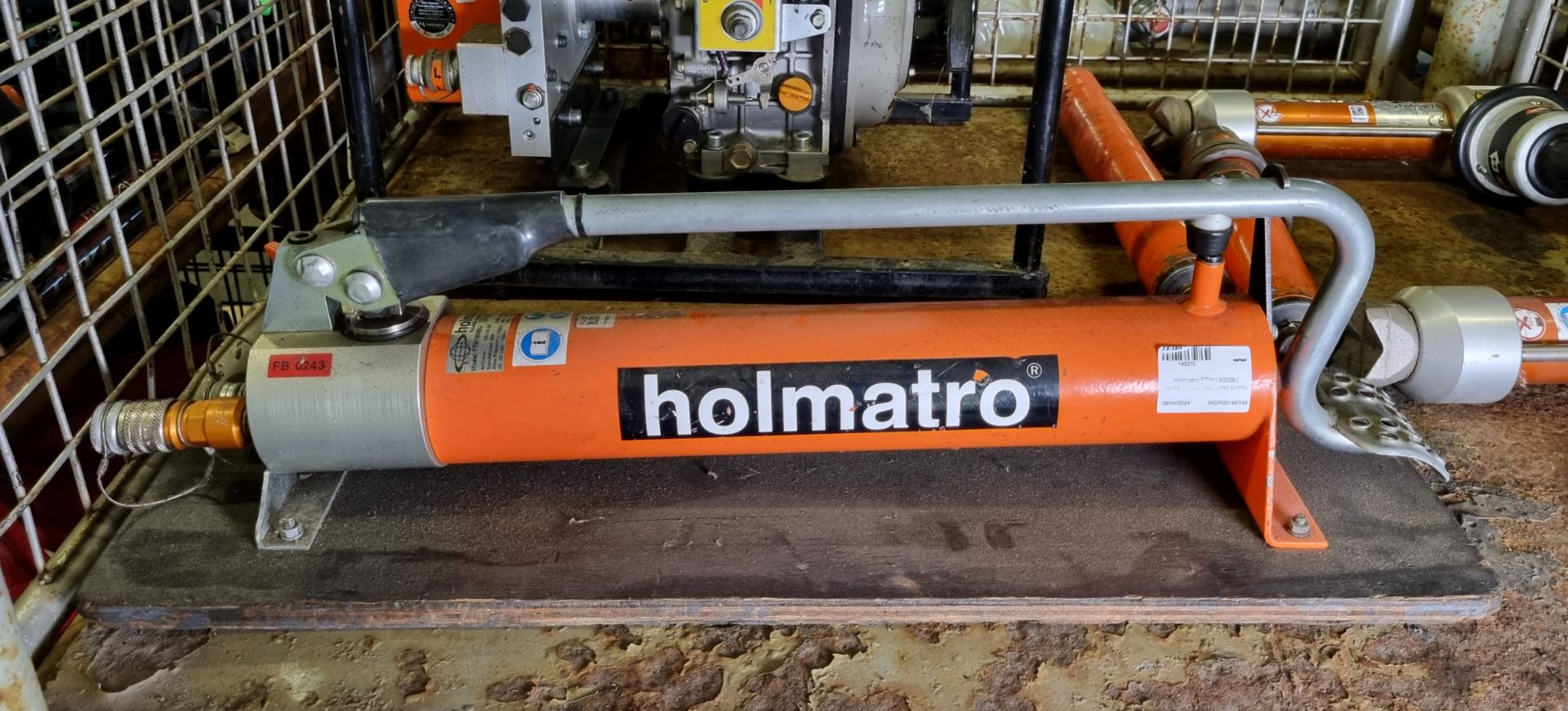 Holmatro SPU 35 YCF diesel pump, Holmatro FTW1800BU hydraulic foot operated pump & more - Image 2 of 8