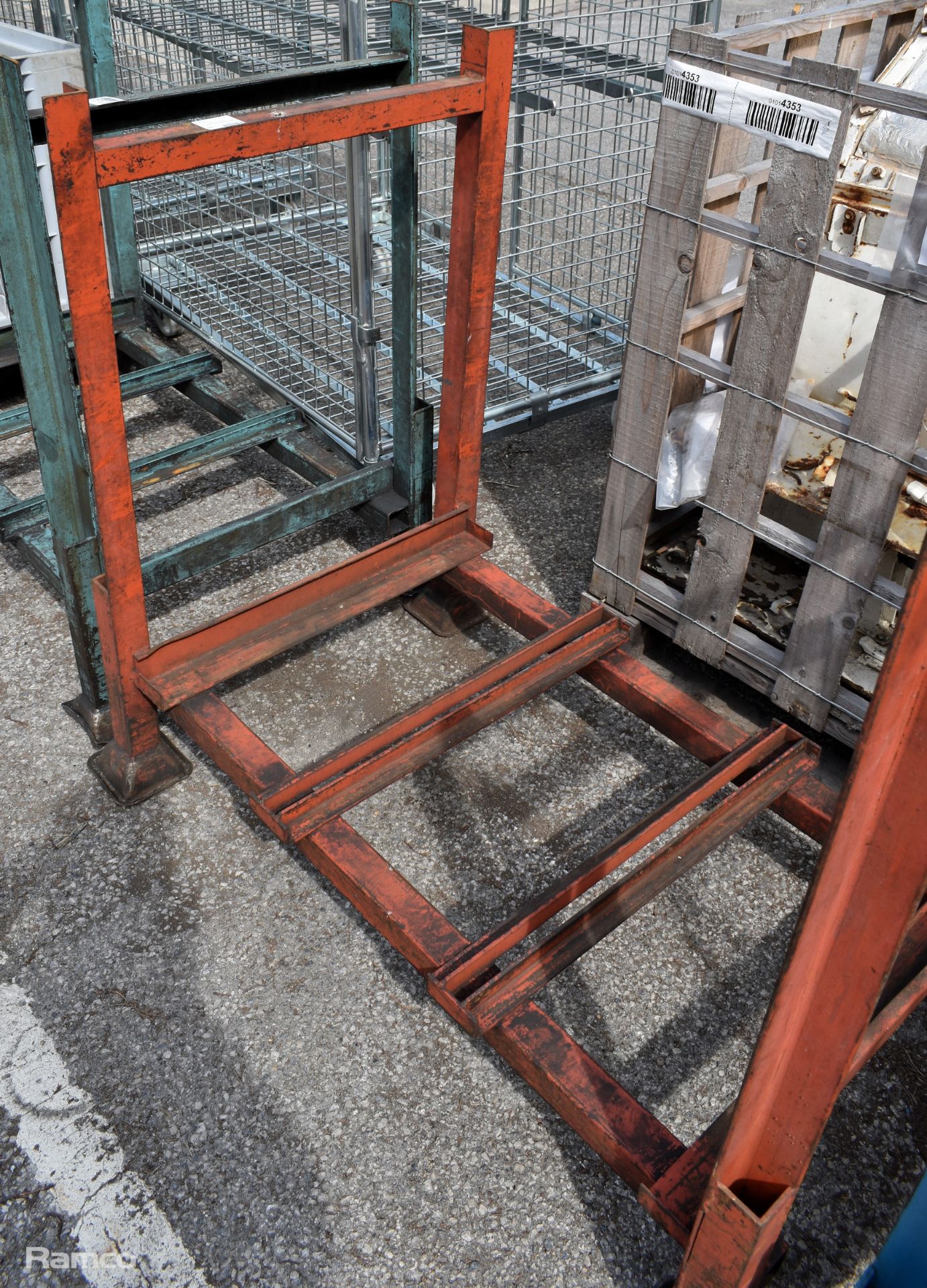 Metal stillage - W 1100 x D 680 x H 1000mm - Image 3 of 3