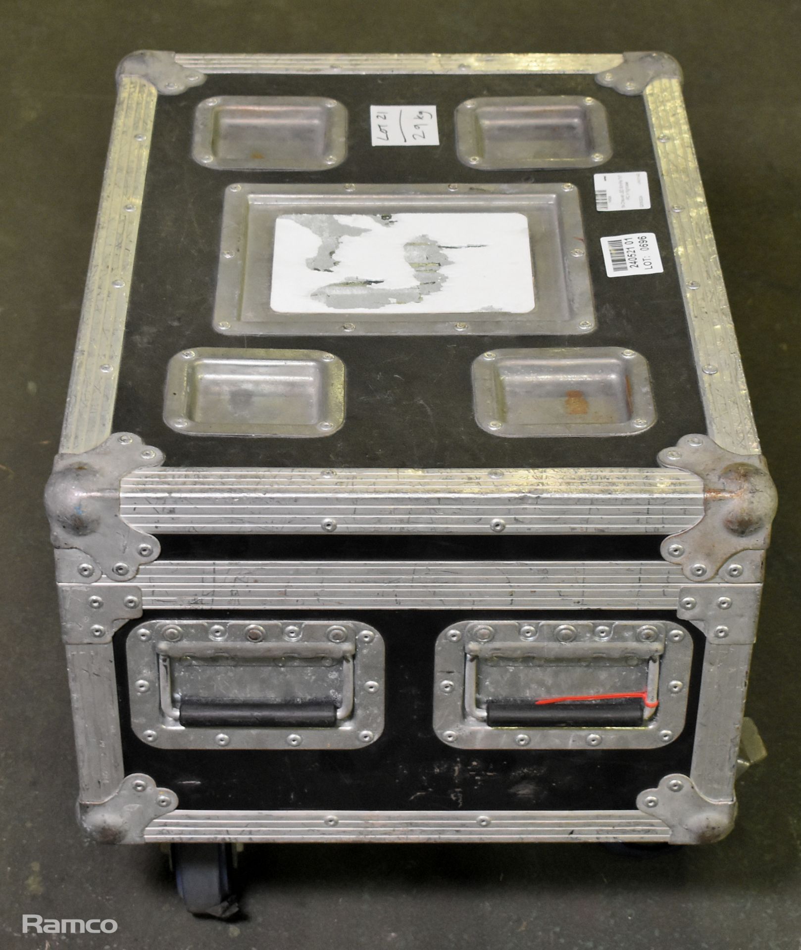 6x Chauvet LED SlimPar Tri7 IRC in flight case - Image 8 of 8