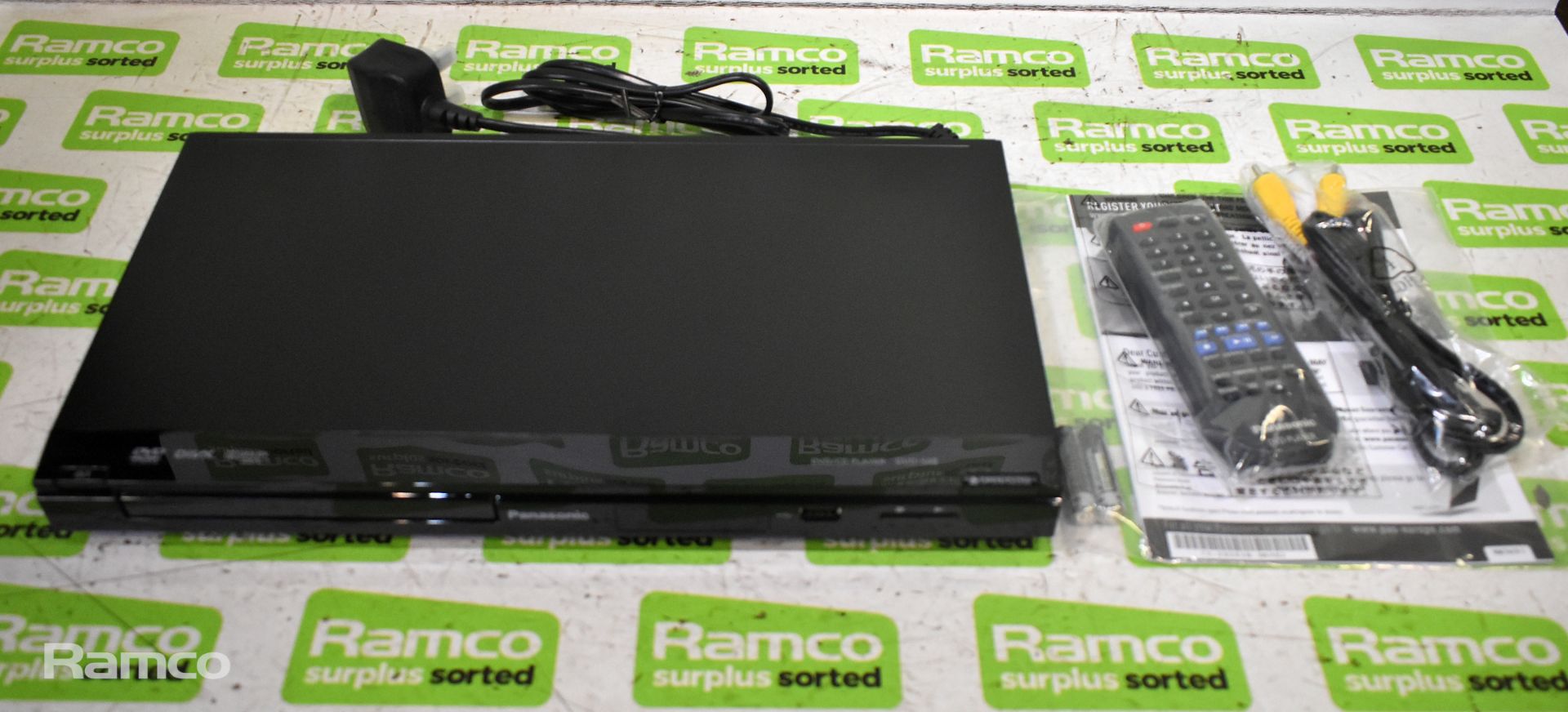 Samsung BD-D5100 blu-ray player, 2x Panasonic DVD-S48EB-K DVD/CD players - Black - Image 8 of 12