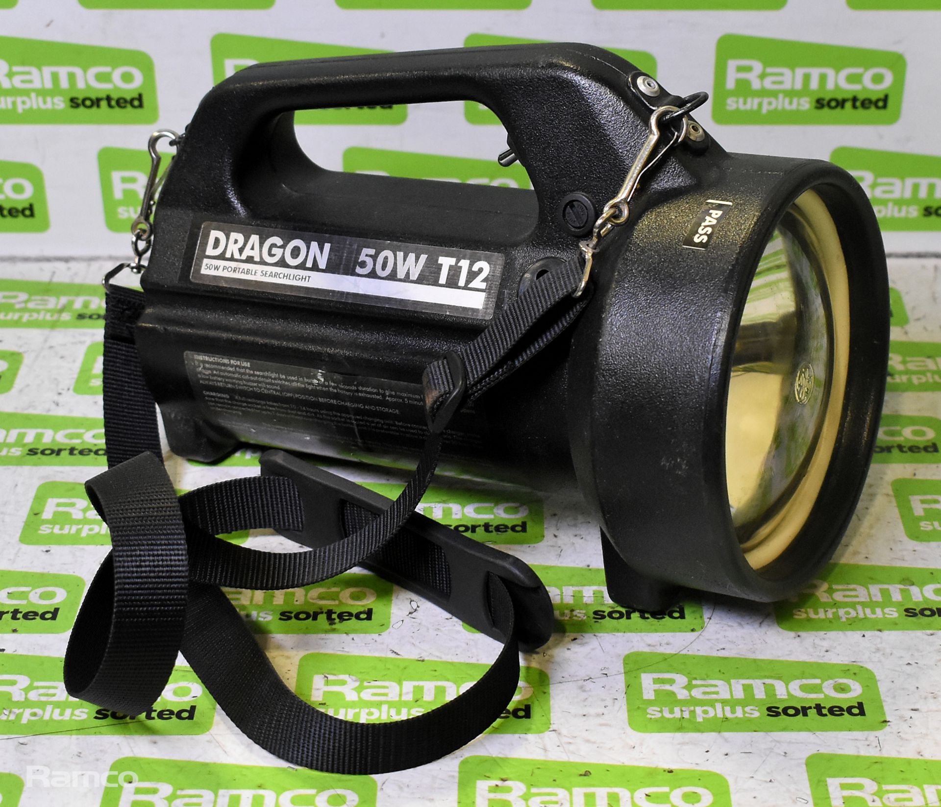 5x Dragon T12 12V portable searchlights with carrying straps & Dragon T12 50W portable searchlight - Image 2 of 6