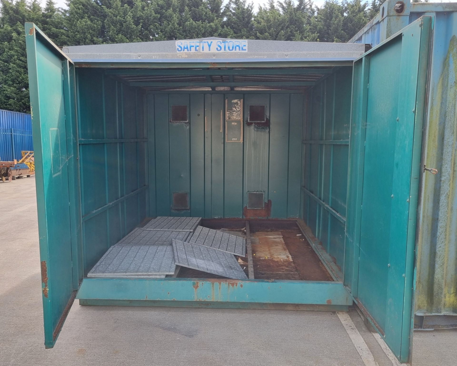 9ft 7in x 8ft 3in empty container - double door - Image 4 of 7