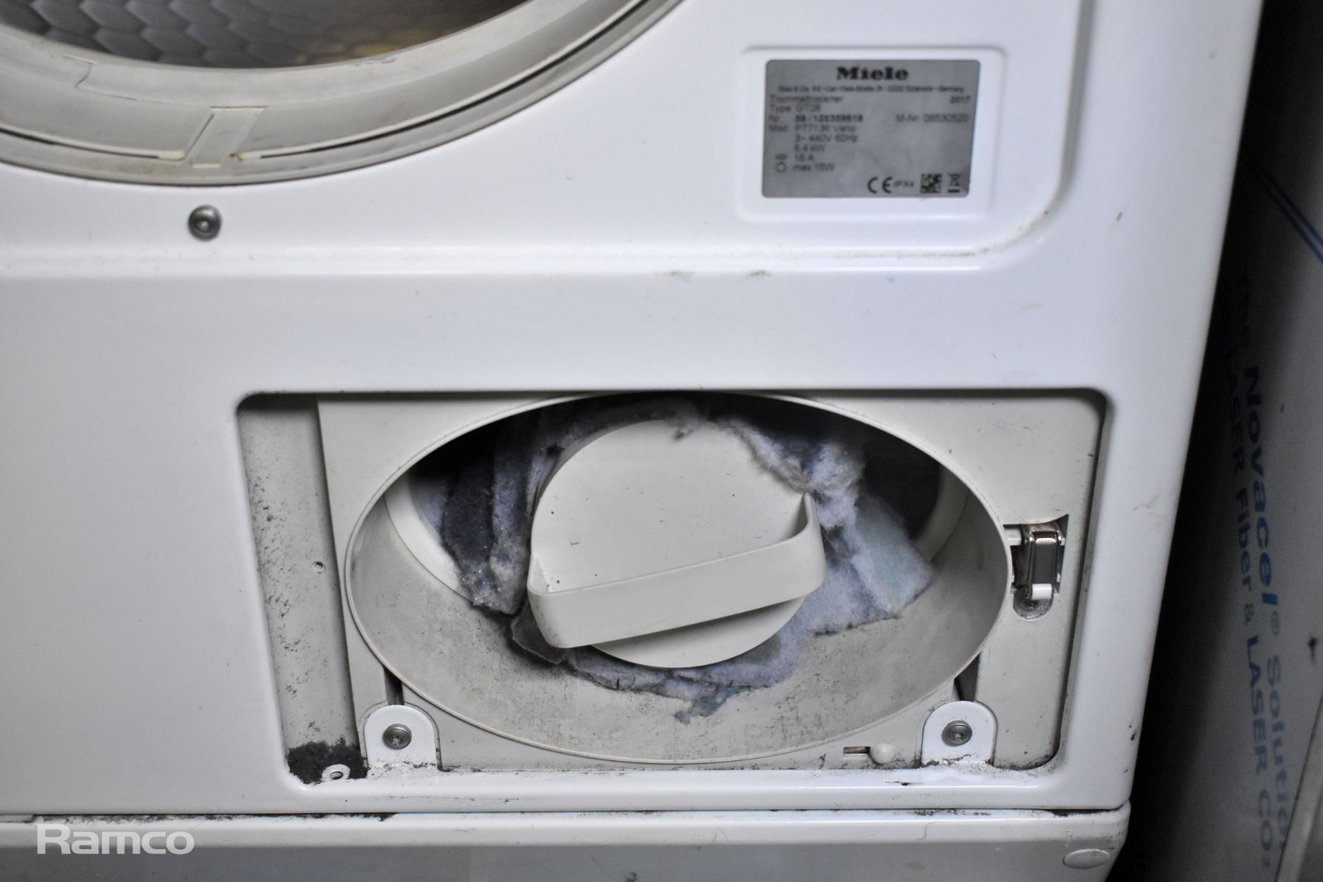 Miele PT 7136 6.5kg vented tumble dryer - W 595 x D 700 x H 850mm - MISSING FILTER COVER - Image 3 of 5