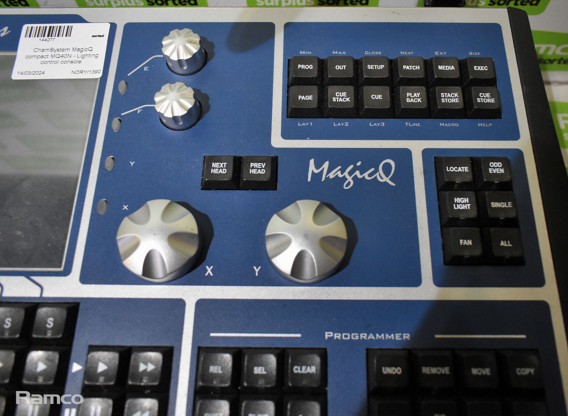 ChamSystem MagicQ compact MQ40N lighting control console - Image 3 of 7