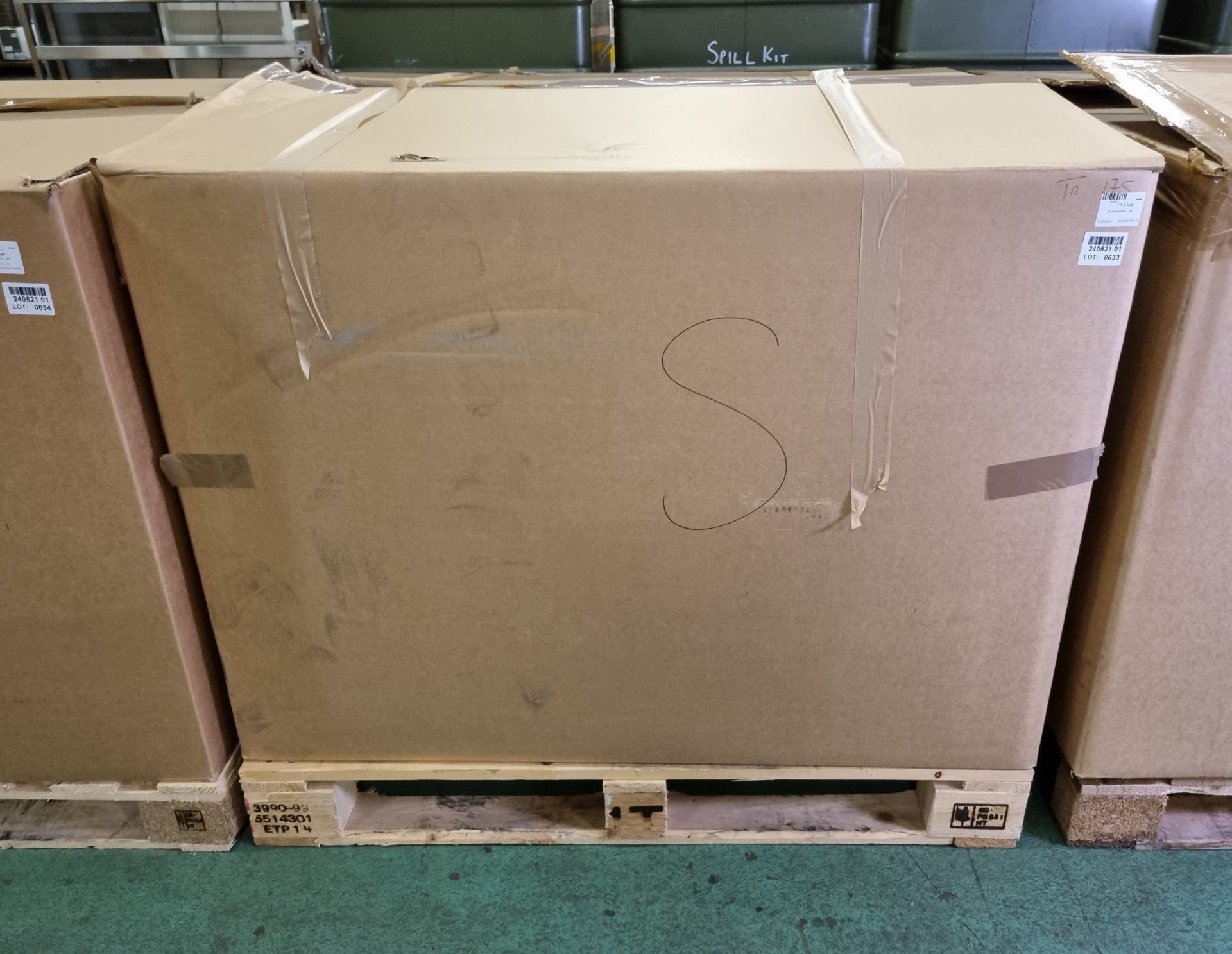 Pallet sized box of scrap textiles - weight 175kg - Image 6 of 6