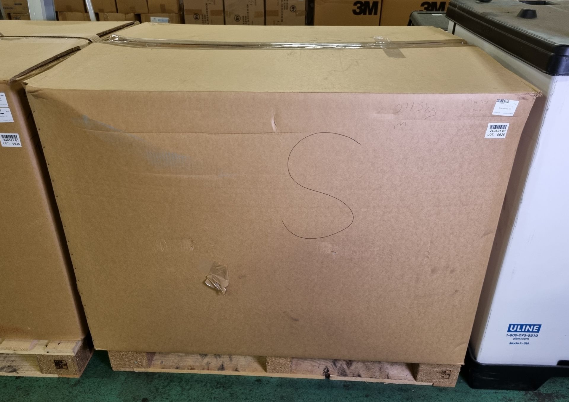 Pallet sized box of scrap textiles - weight 211.5kg - Image 6 of 6