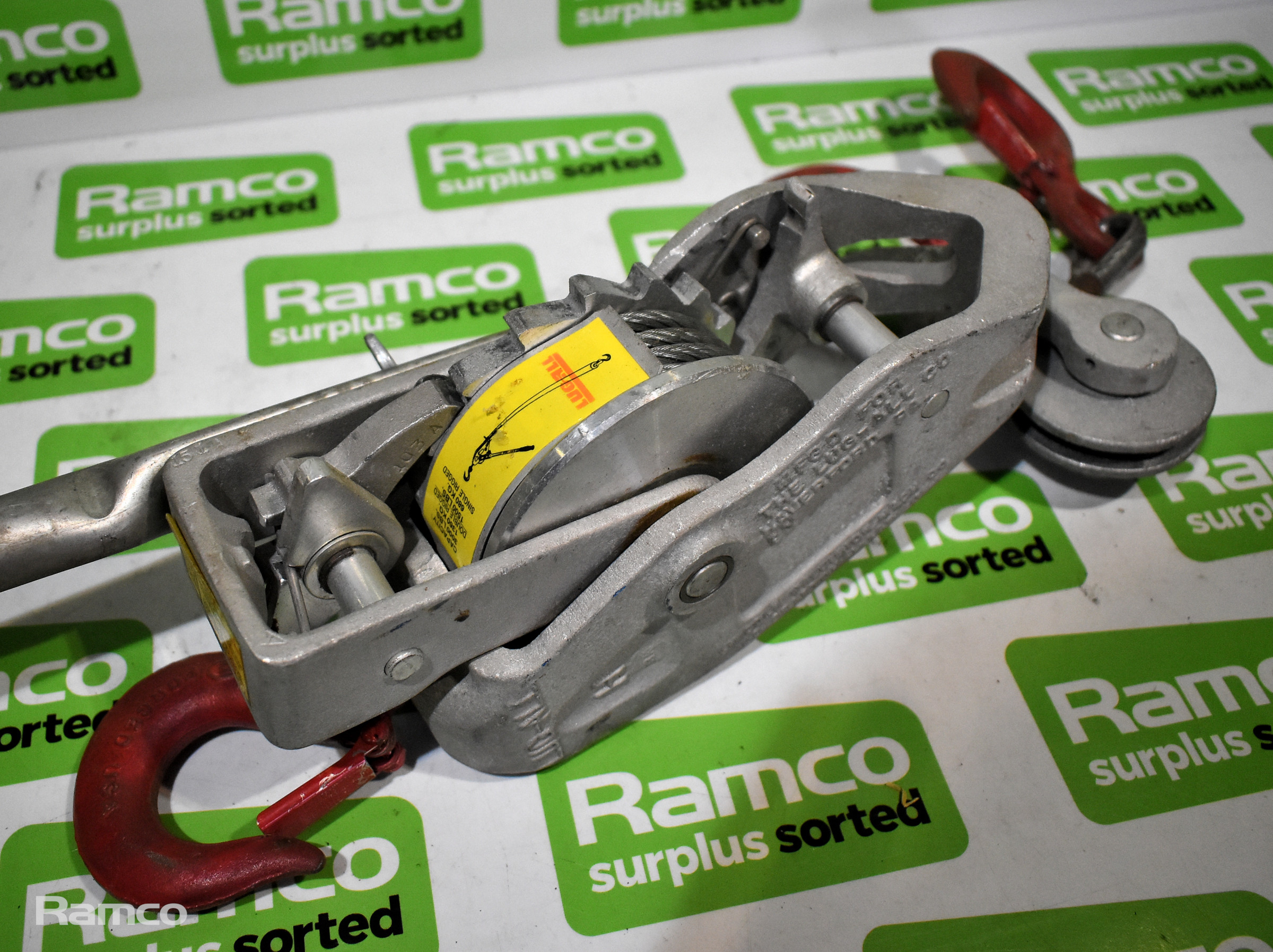 Electric Hoist Lug-All 4000-20 Medium Frame Cable Ratchet Winch Pulley Hoist New In Box 2 Ton Electric Winch 240v