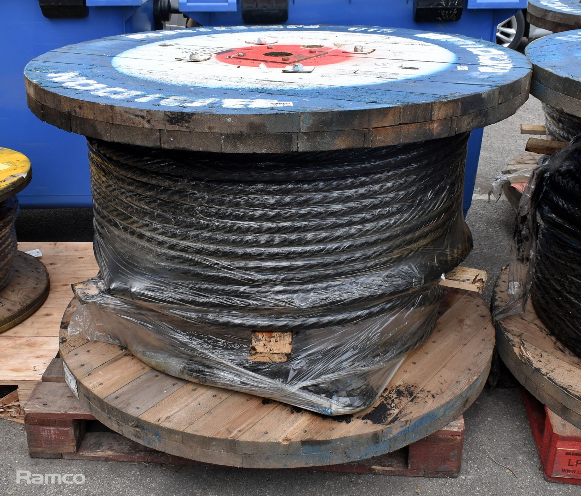 32mm 6x36 galvanised steel wire rope reel - approx. weight: 1400kg