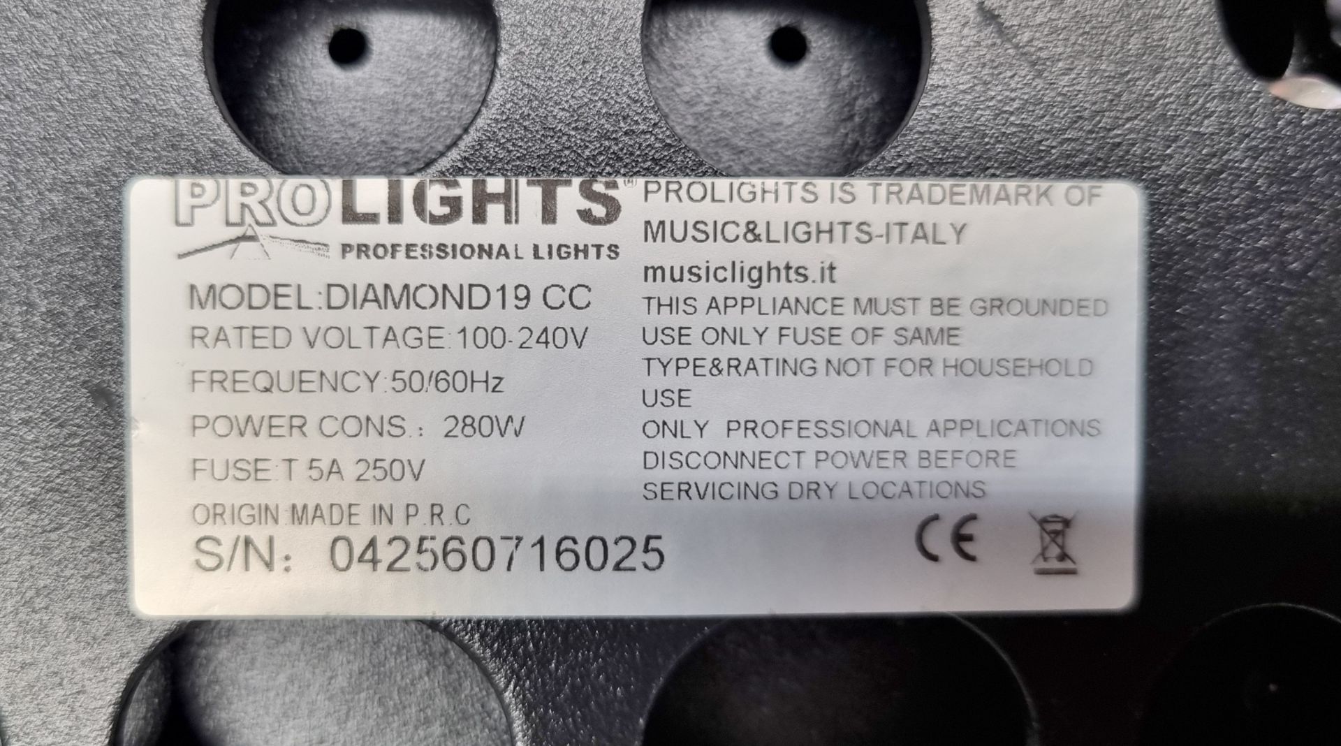 4x Prolights Diamond 19CC 19x15W moving LED wash lights with flight case - Image 11 of 12