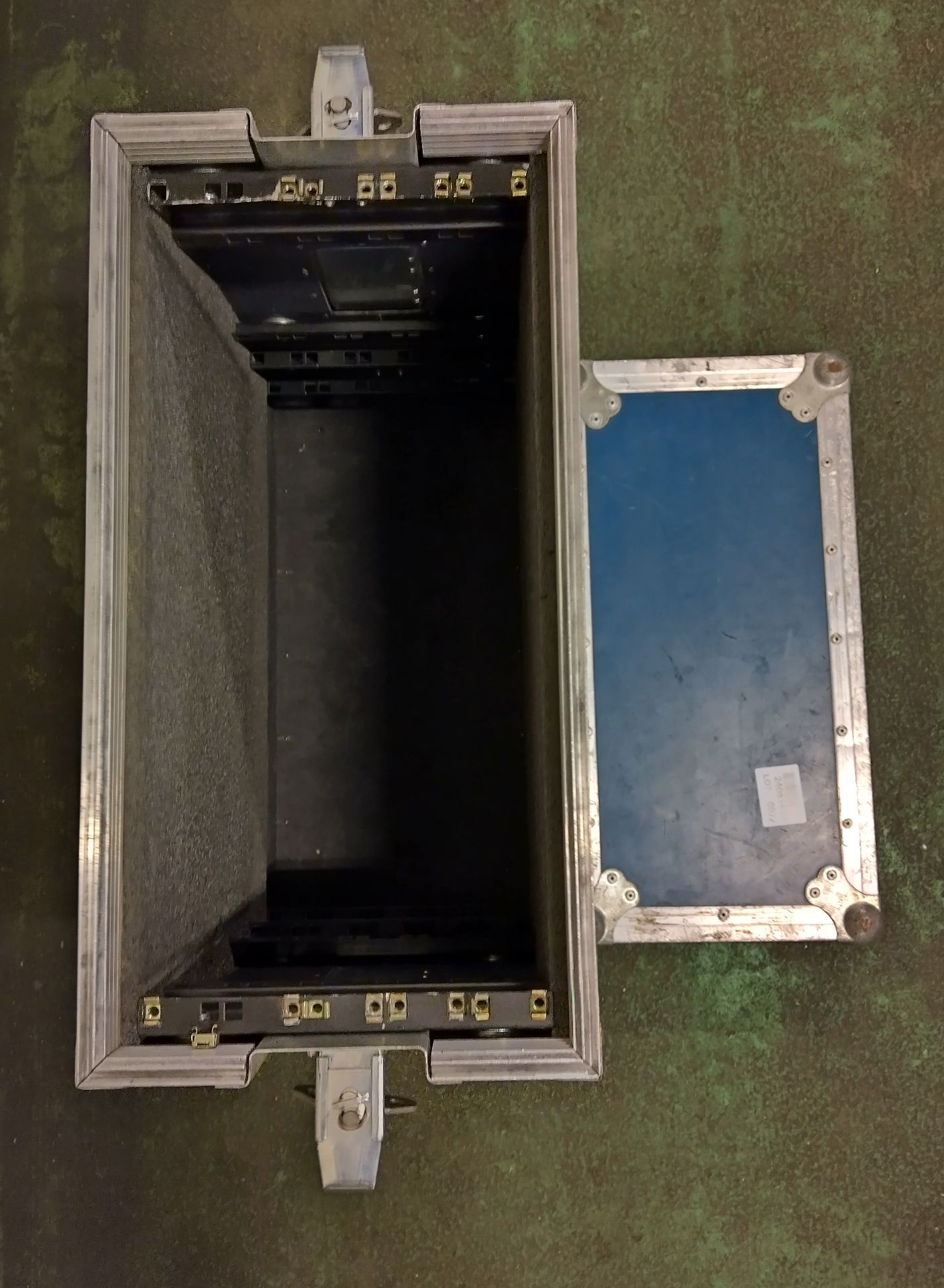 5U rack flight case - L 660 x W 540 x H 290mm - Image 3 of 3