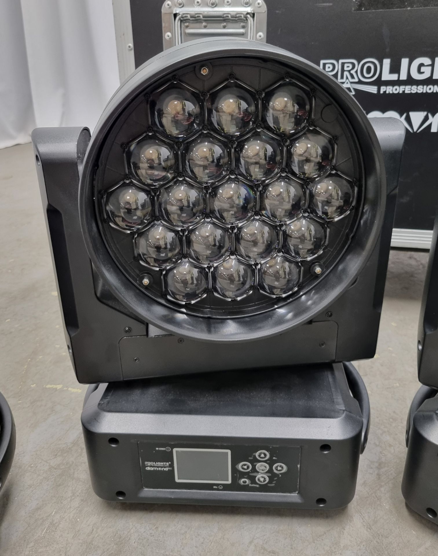 4x Prolights Diamond 19CC 19x15W moving LED wash lights with flight case - Image 5 of 12