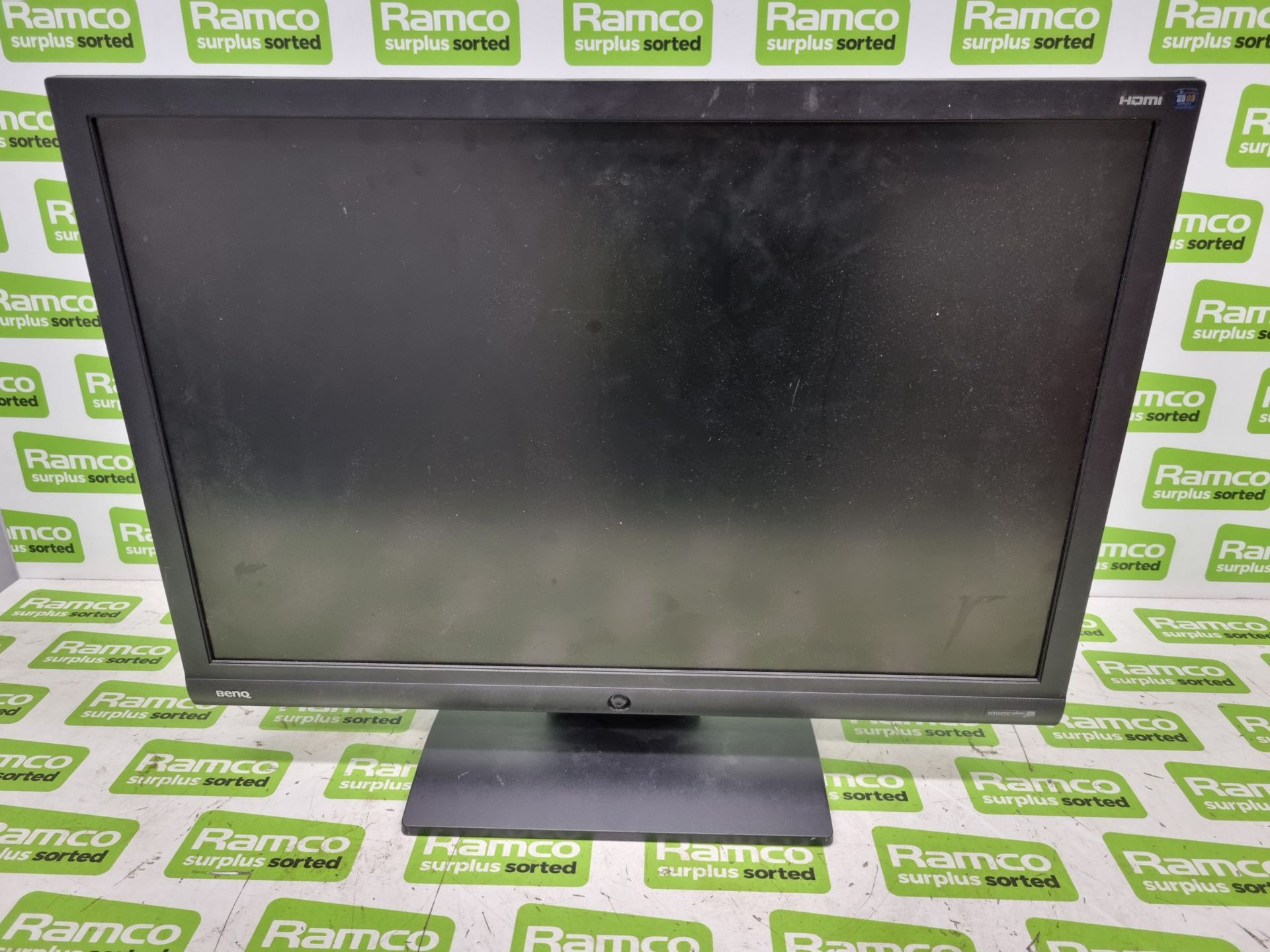 BenQ G2400W 24 inch LCD monitor with flight case