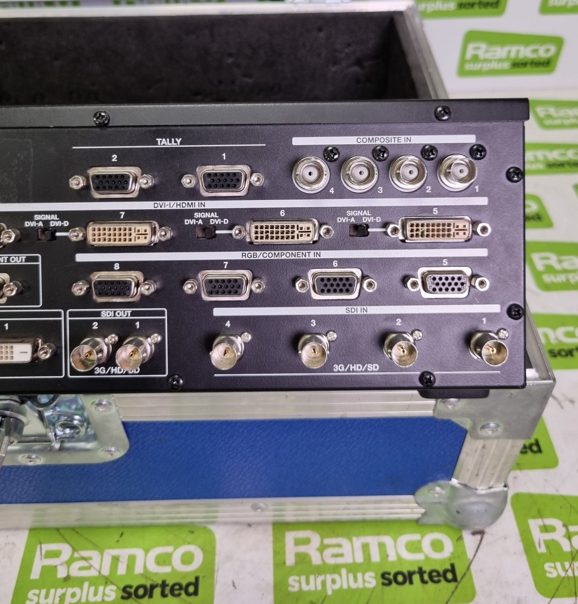 Roland V-800HD multi-format video switcher with flight case - FAULTY (OUTPUT 3/4 FREEZING) - Image 6 of 9