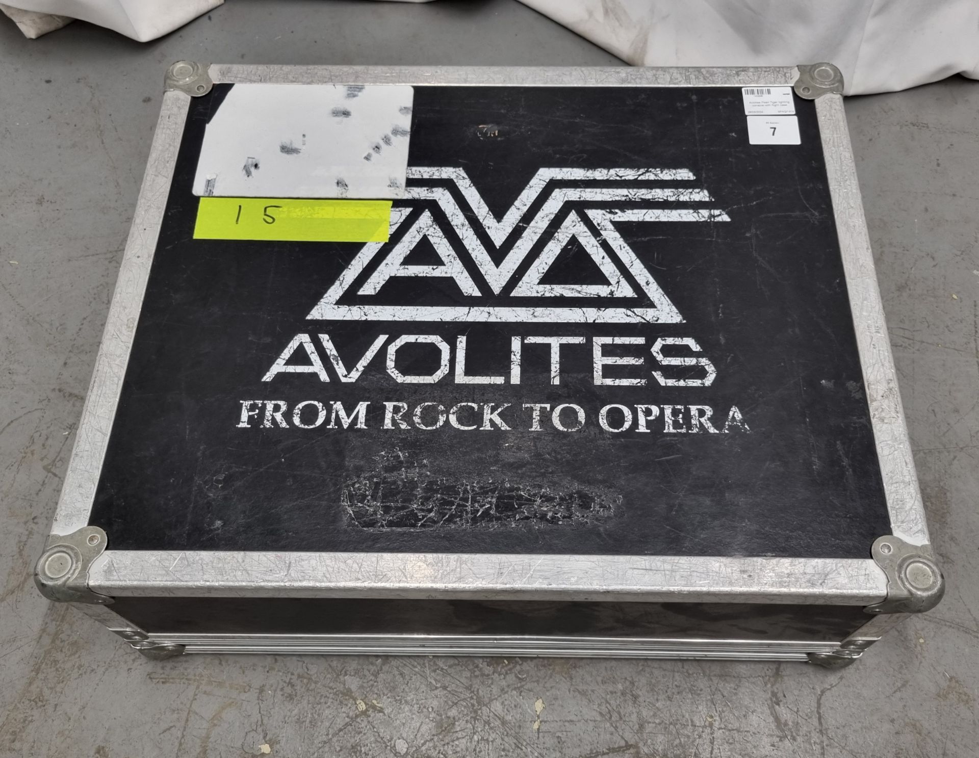 Avolites Pearl Tiger lighting console with flight case - Image 9 of 10