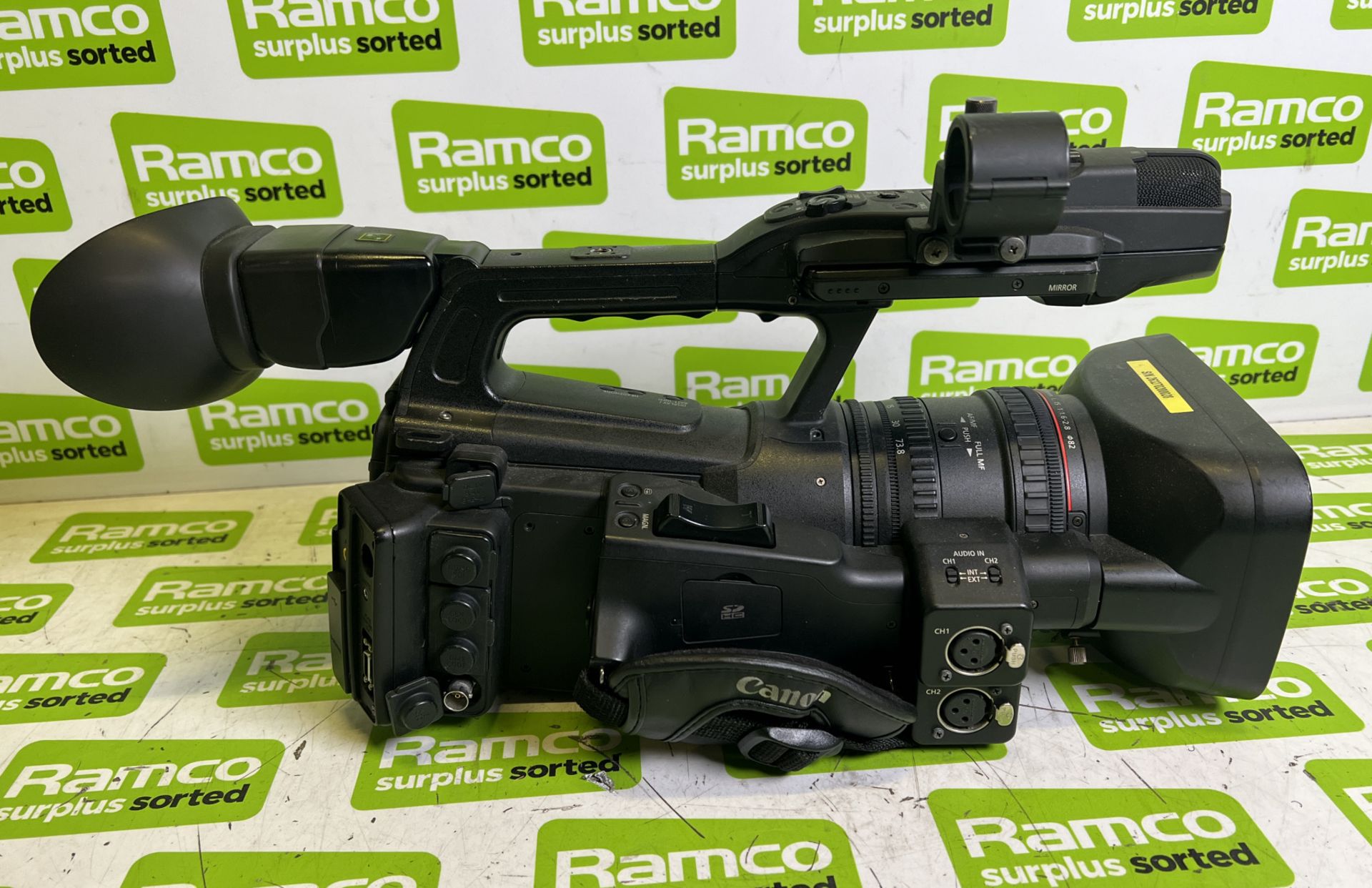 Canon XF305 video camera in storage bag - MISSING SDI OUTPUT - Bild 9 aus 10