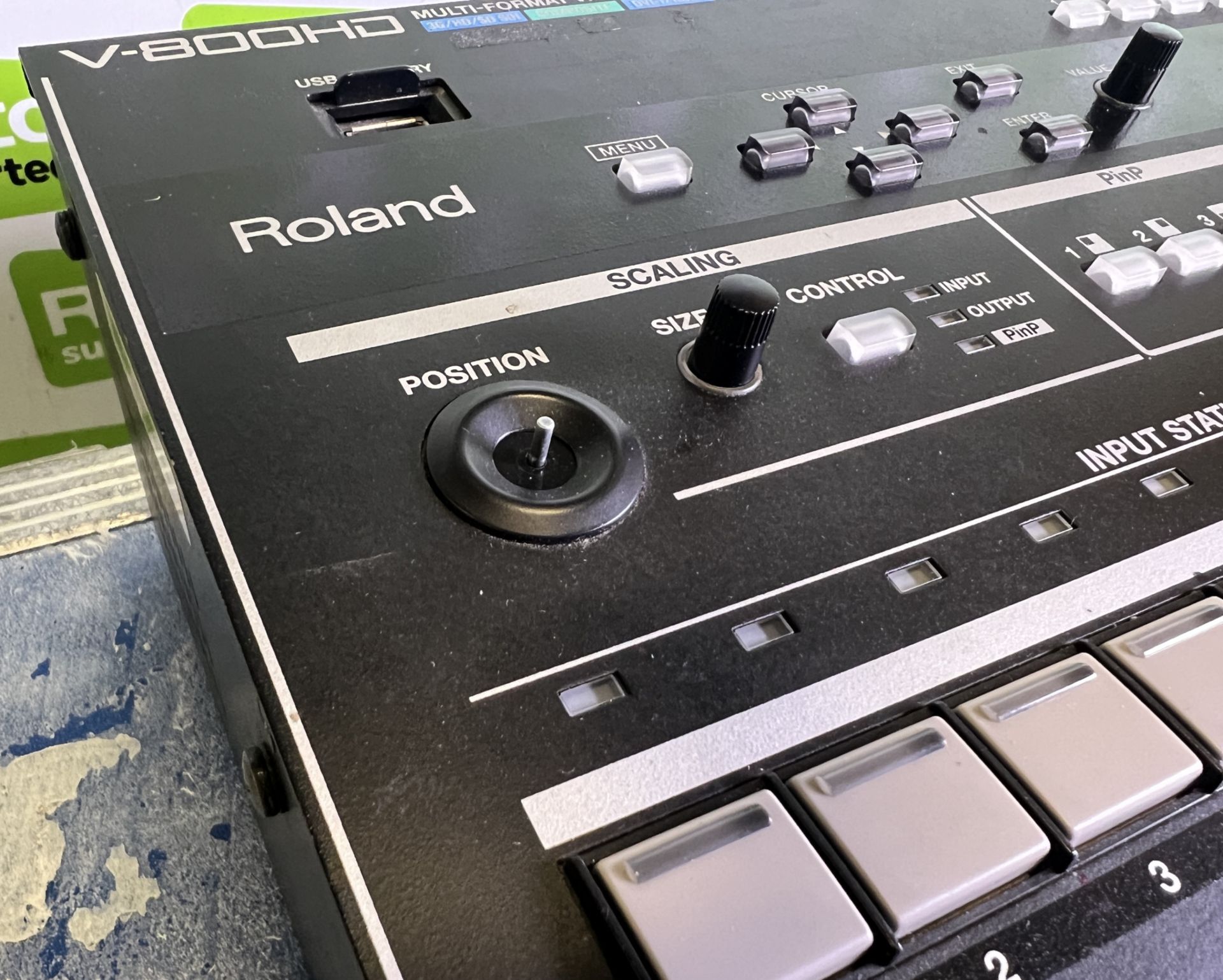 Roland V800HD vision mixer in flight case - case dimensions: L 690 x W 370 x H 230mm - FAULTY OUTPUT - Image 4 of 10