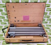 Karba Projektionstisch wooden boxed collapsible projector stand with handle - SPARES OR REPAIRS
