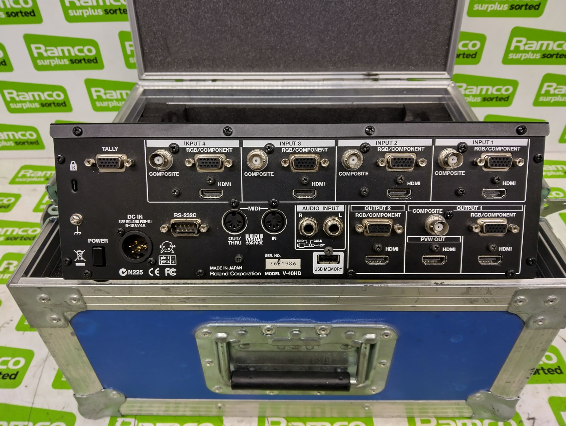 Roland V-40HD multi-format video switcher with flight case - Image 4 of 6