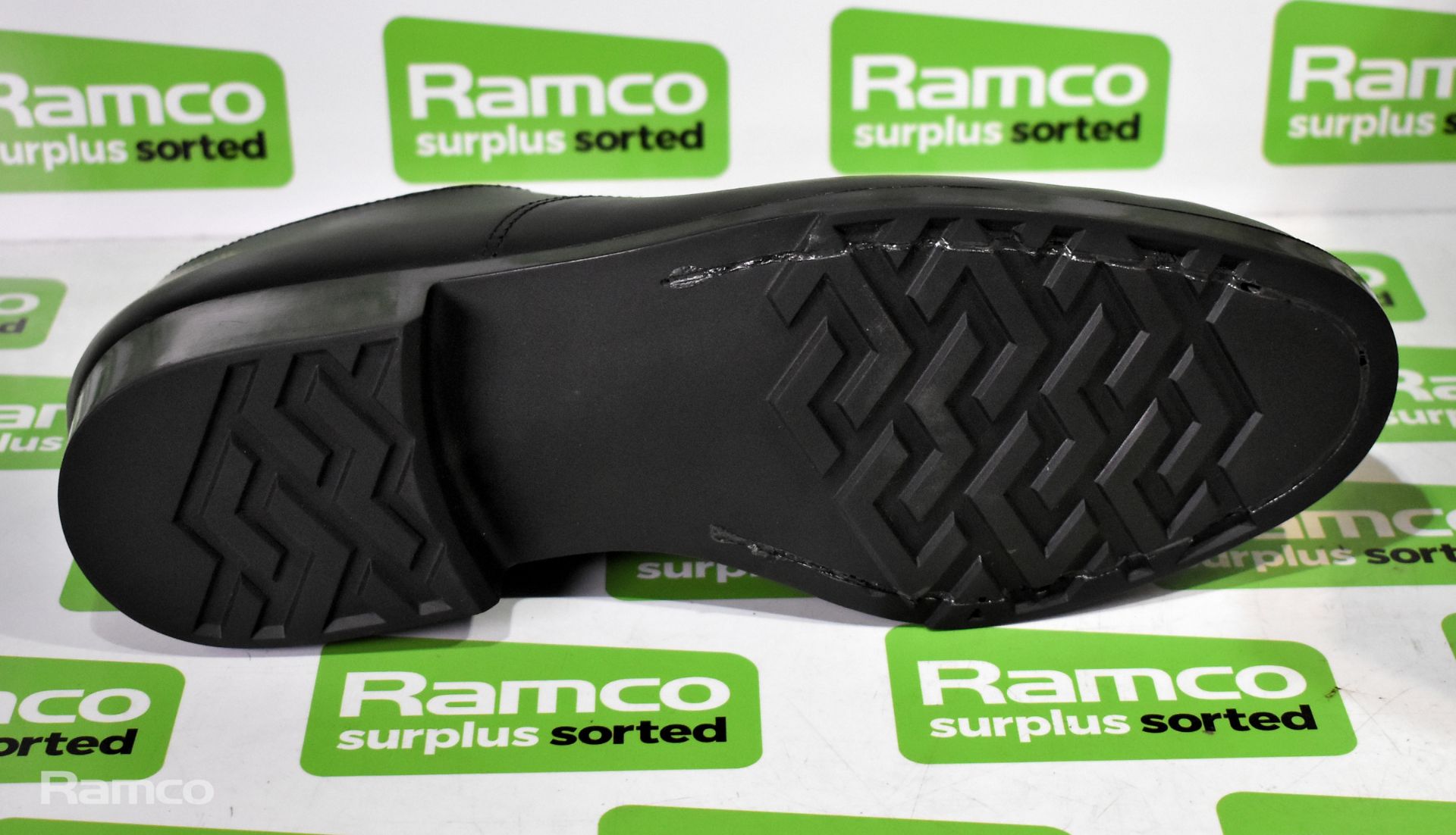 3x Pairs of British Forces service shoes - Black - Size 13.5M - Image 5 of 5