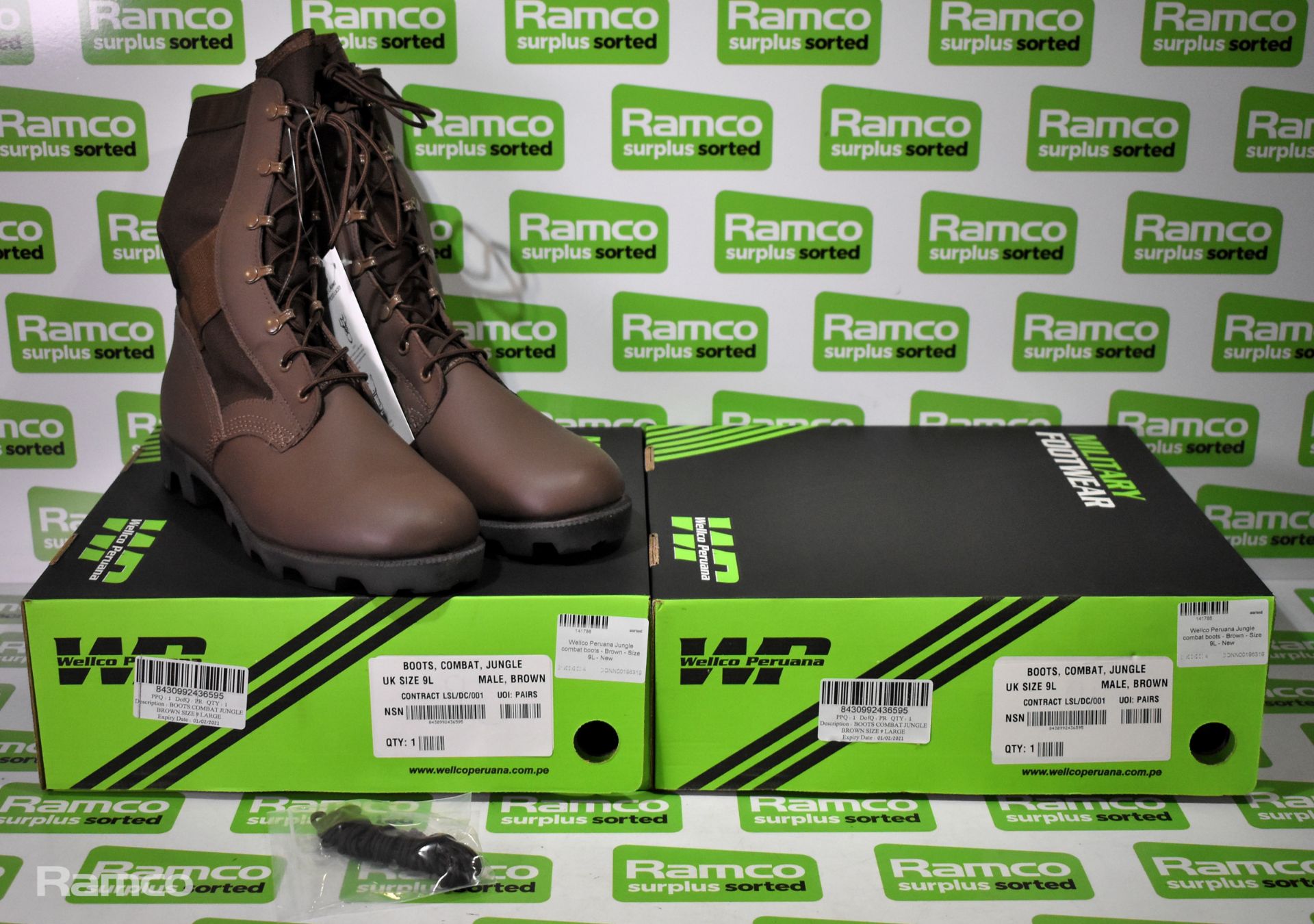 2x Pairs of Wellco Peruana Jungle combat boots - Brown - Size 9L - New