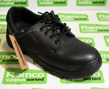 Portwest FC66 Trouper safety shoes - UK 3 & Portwest FC44 Thor safety shoes - UK 7